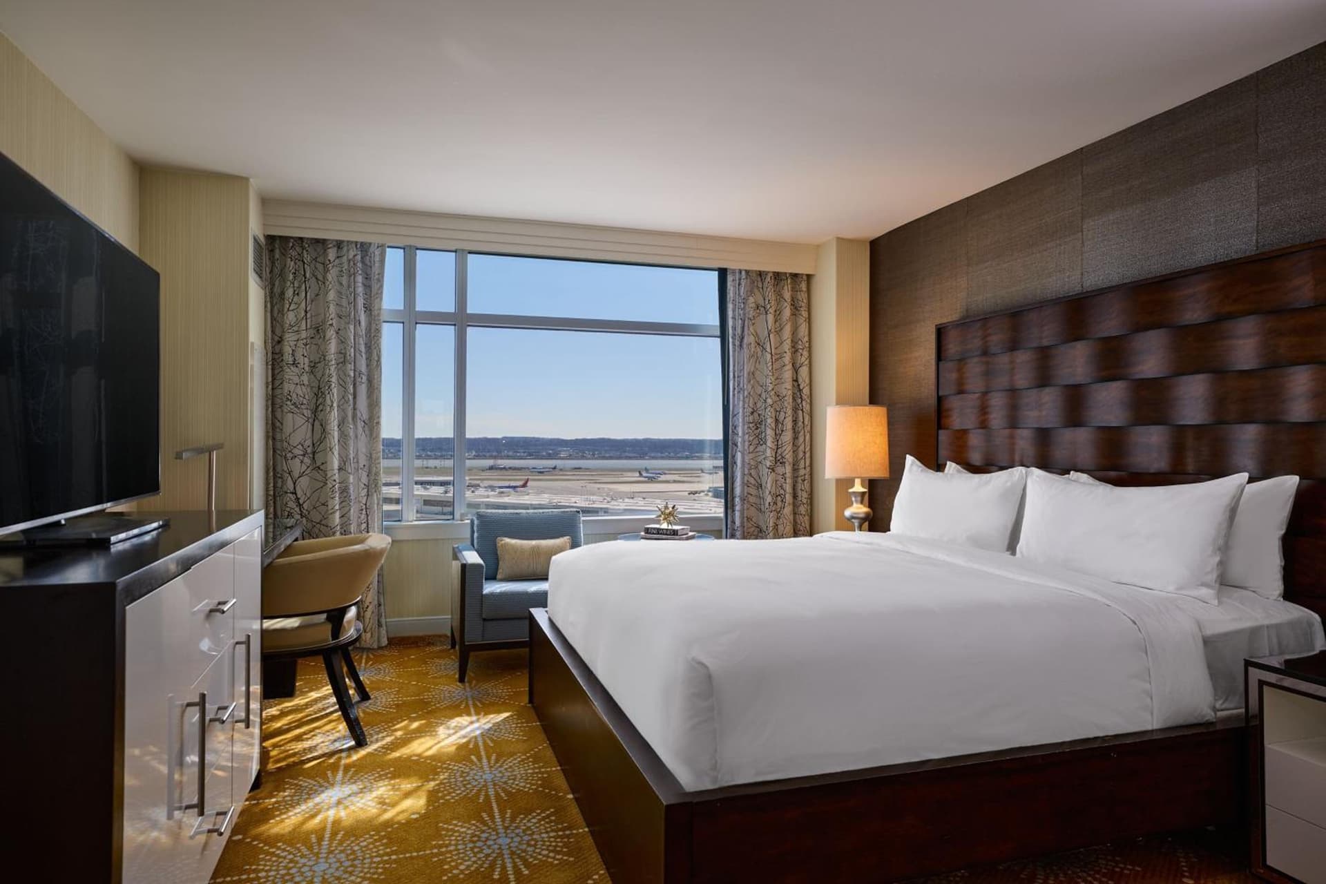 Renaissance Arlington Capital View Hotel gallery photo in Arlington, VA — image 30