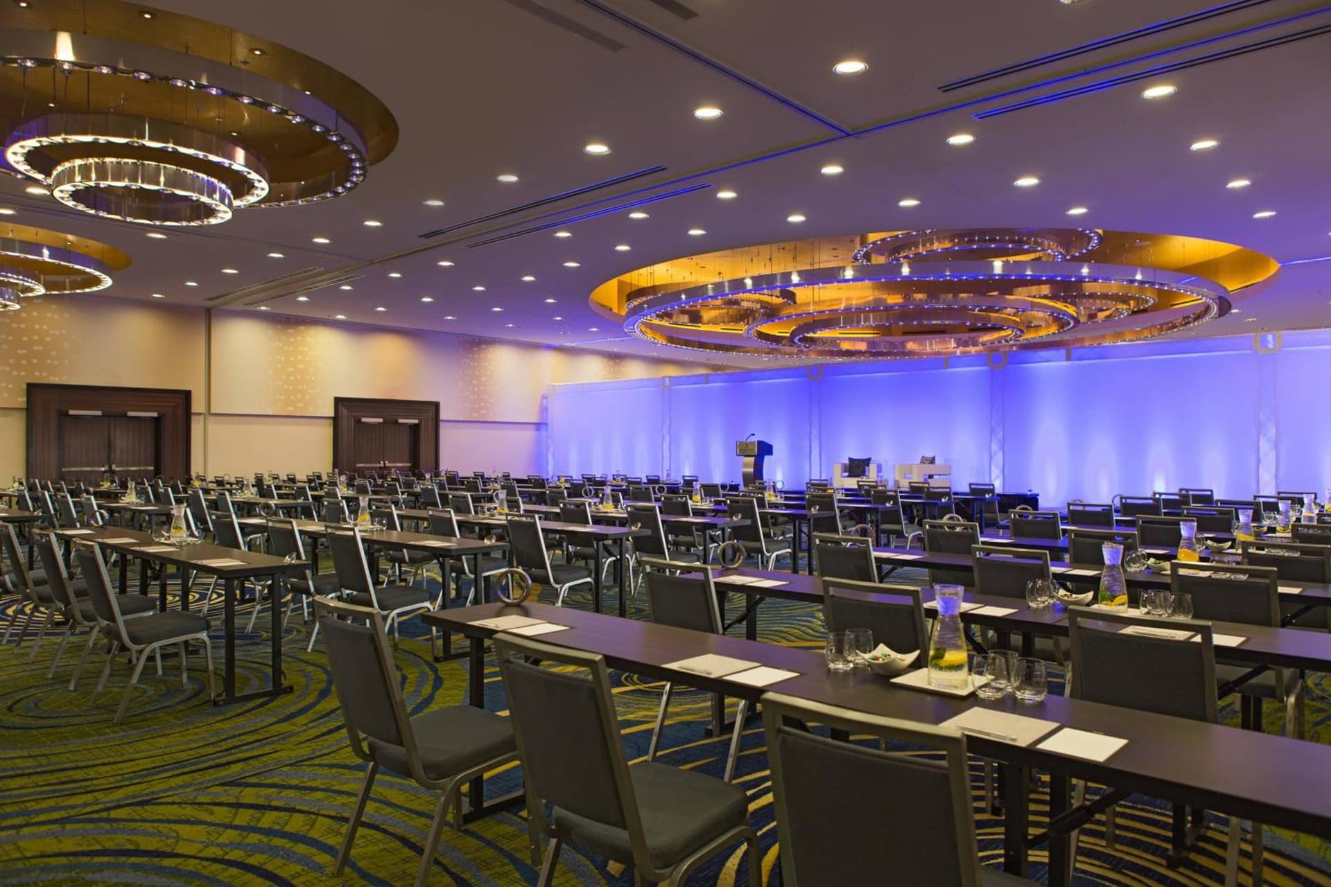 Renaissance Arlington Capital View Hotel gallery photo in Arlington, VA — image 46