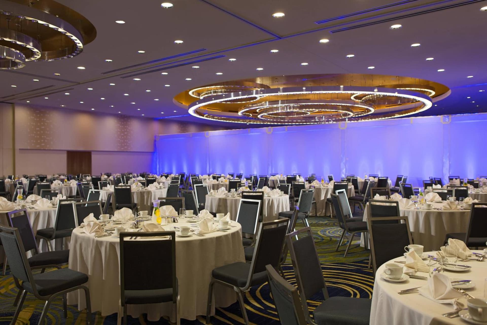 Renaissance Arlington Capital View Hotel gallery photo in Arlington, VA — image 9