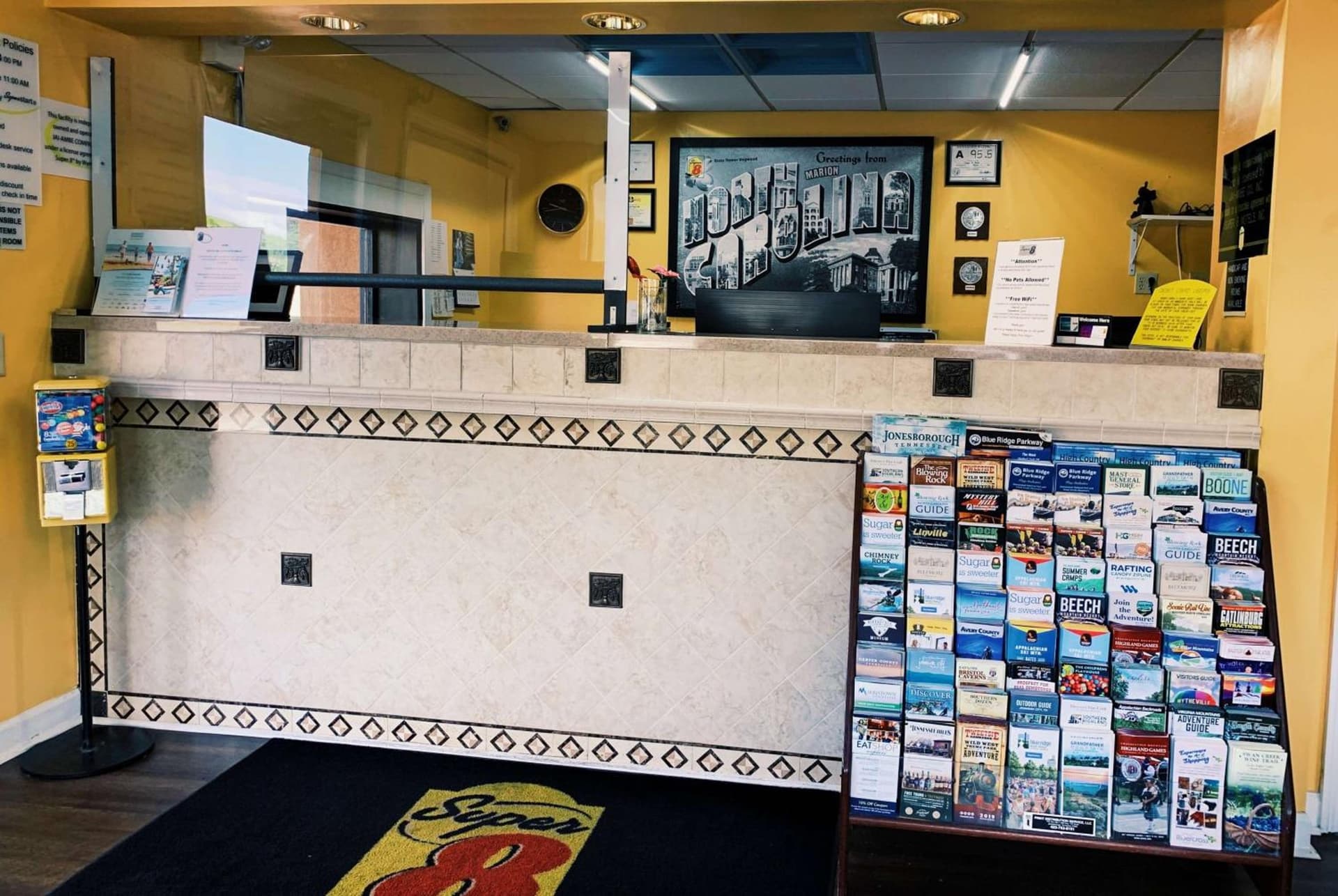 Super 8 by Wyndham Marion NC interior in Marion, NC — gallery photo 2