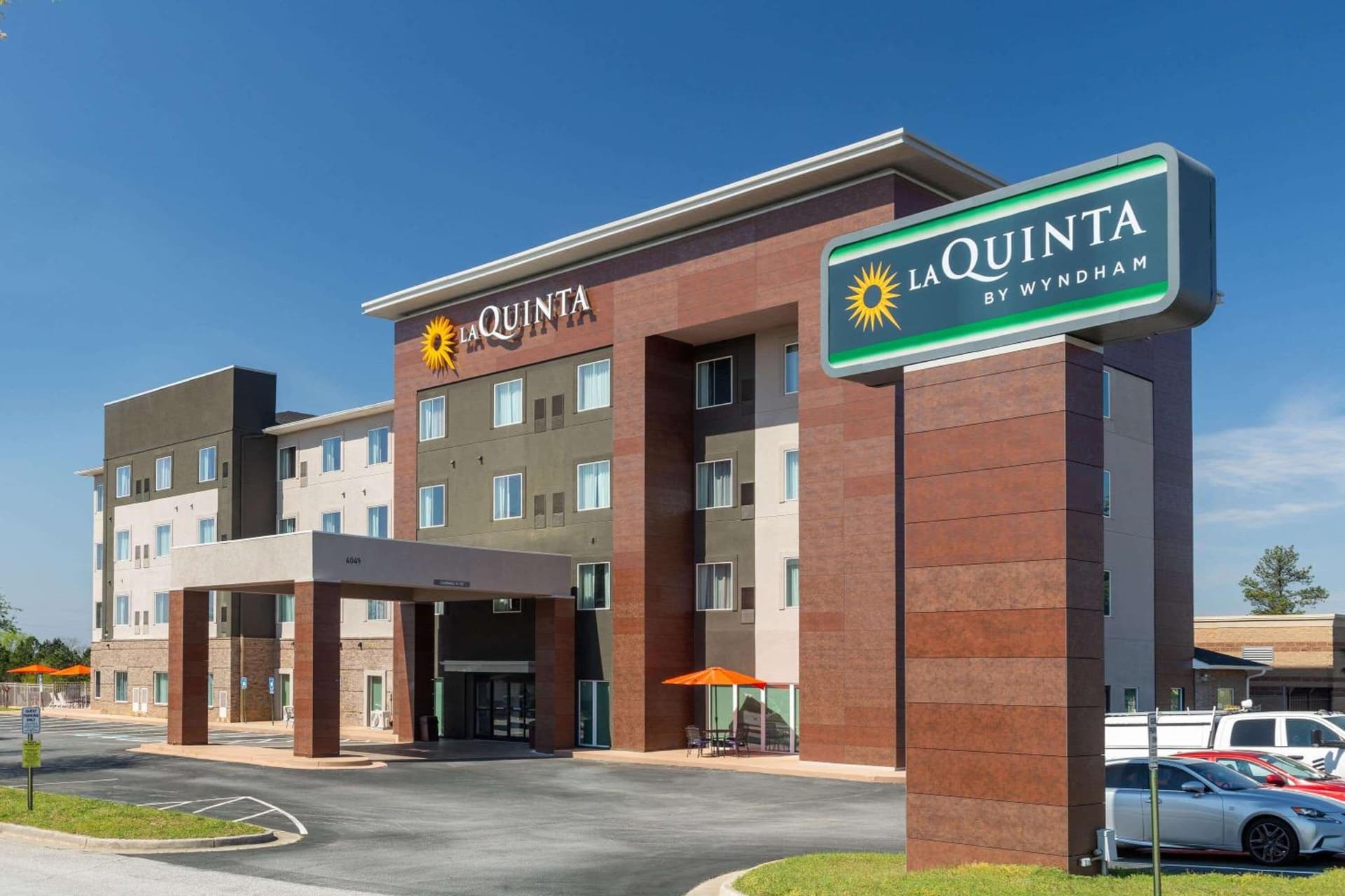 La Quinta Inn & Suites by Wyndham Augusta Fort Eisenhower featured exterior or lobby in Augusta, GA — similar hotel