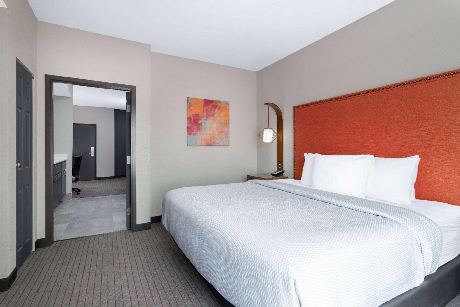 La Quinta Inn & Suites by Wyndham Augusta Fort Eisenhower property views in Augusta, GA — gallery photo 3