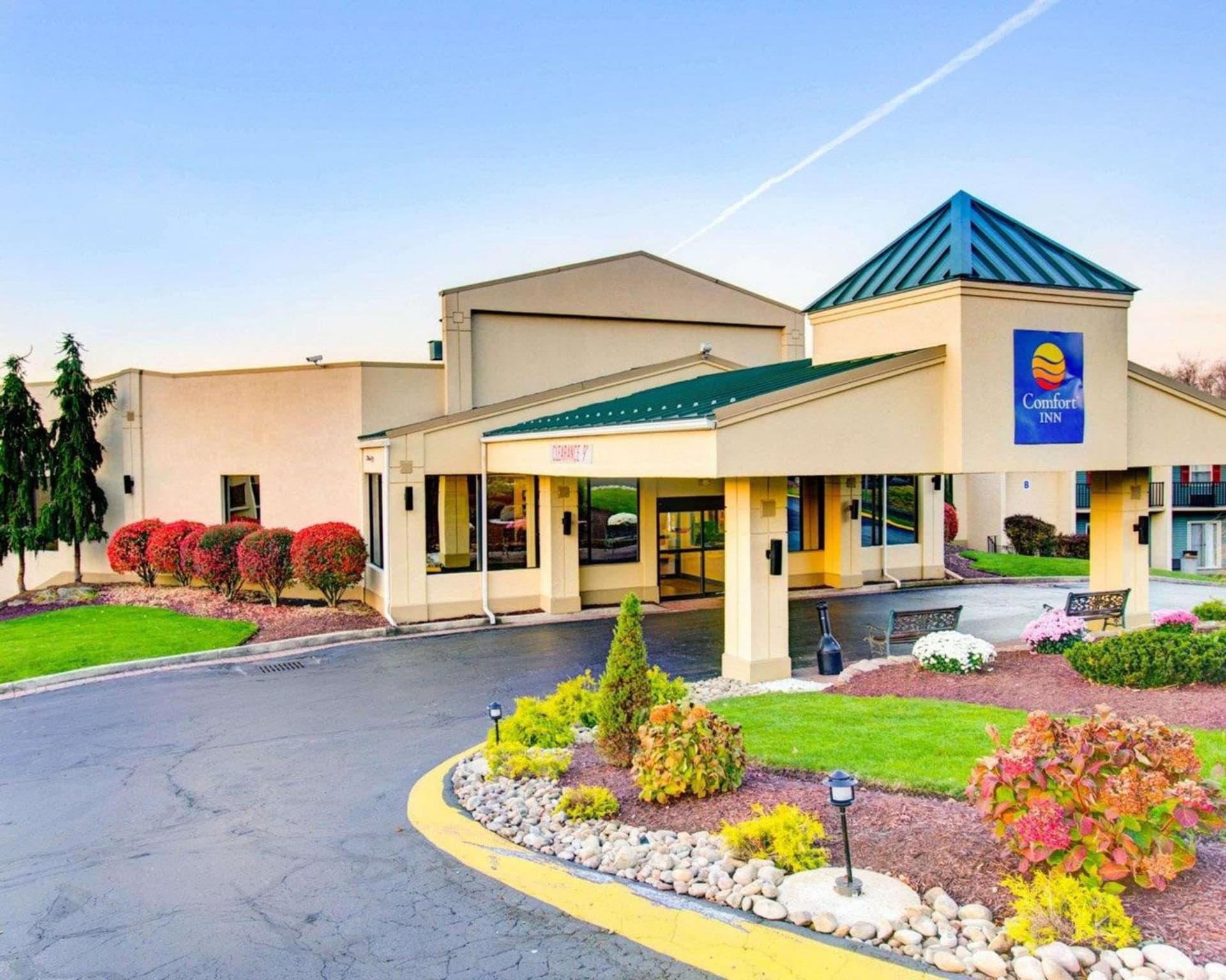 Comfort Inn Conference Center Pittsburgh Penn Hills featured exterior or lobby in Churchill, PA — similar hotel
