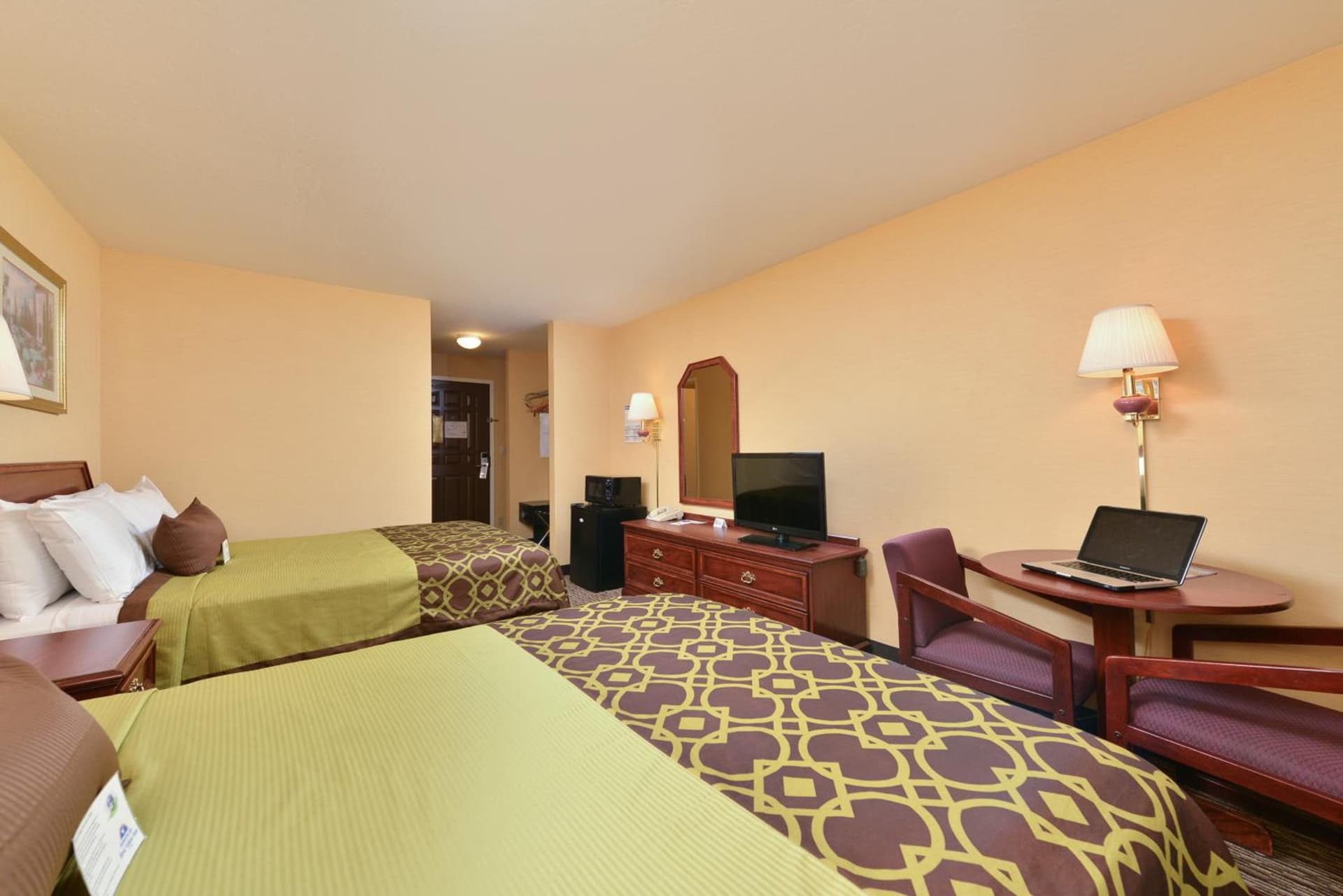 Americas Best Value Inn San Jose Convention Center interior in San Jose, CA — gallery photo 2