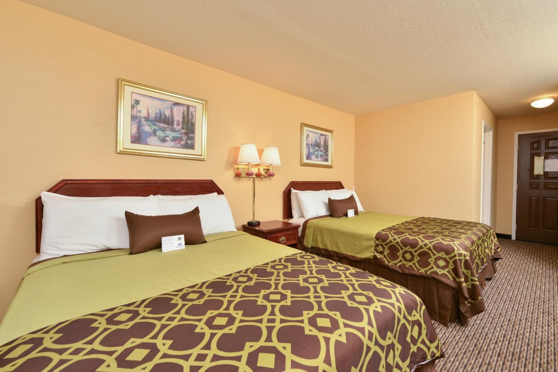 Americas Best Value Inn San Jose Convention Center property views in San Jose, CA — gallery photo 3