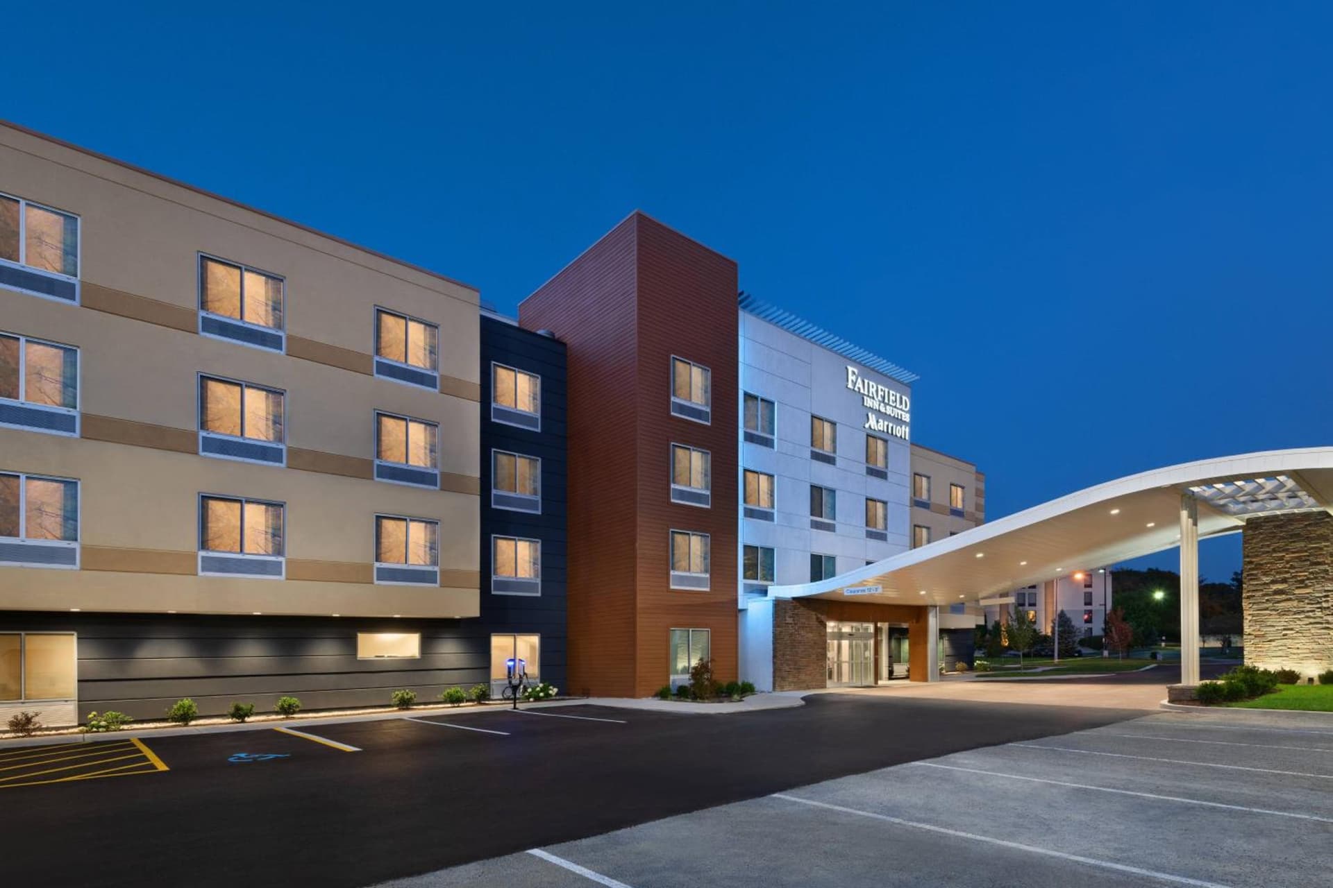 Fairfield Inn & Suites by Marriott Lexington East/I-75 property views in Lexington, KY — gallery photo 3
