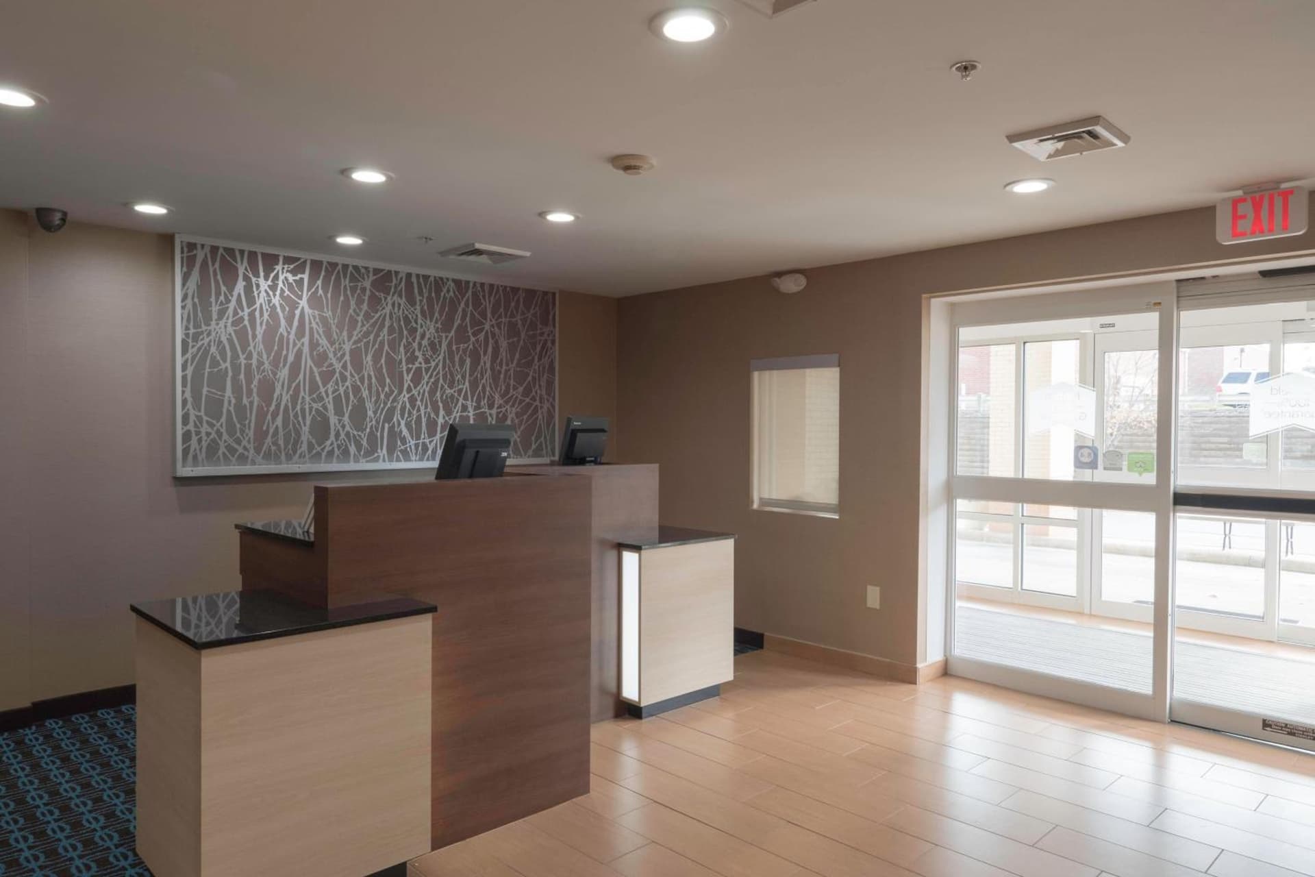 Fairfield Inn & Suites by Marriott Cleveland Streetsboro interior in Streetsboro, OH — gallery photo 2