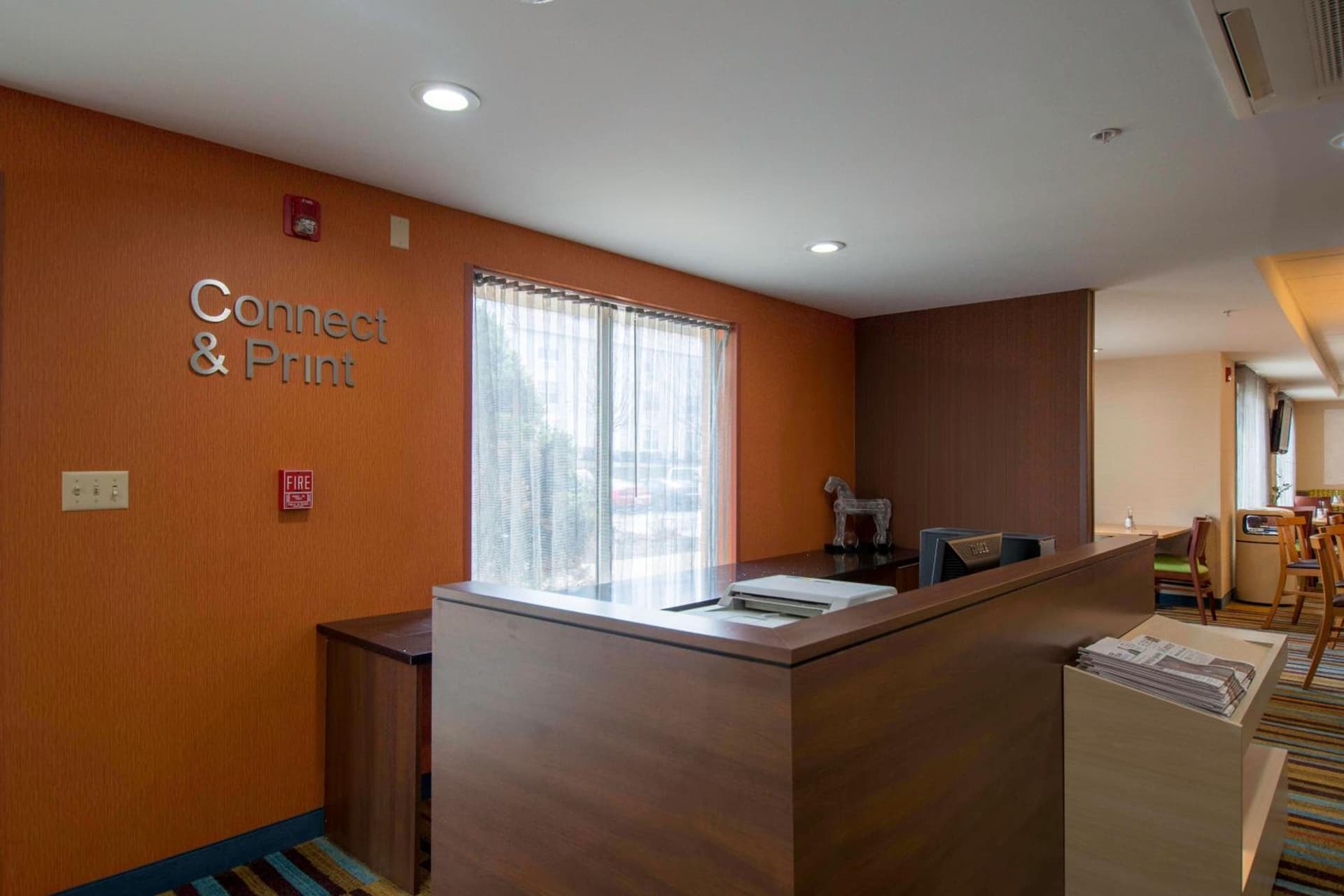 Fairfield Inn & Suites by Marriott Cleveland Streetsboro interior in Streetsboro, OH — gallery photo 2