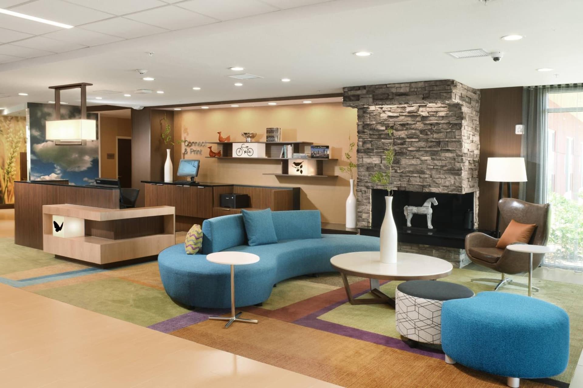 Fairfield Inn & Suites by Marriott Fort Worth South/Burleson interior in Burleson, TX — gallery photo 2