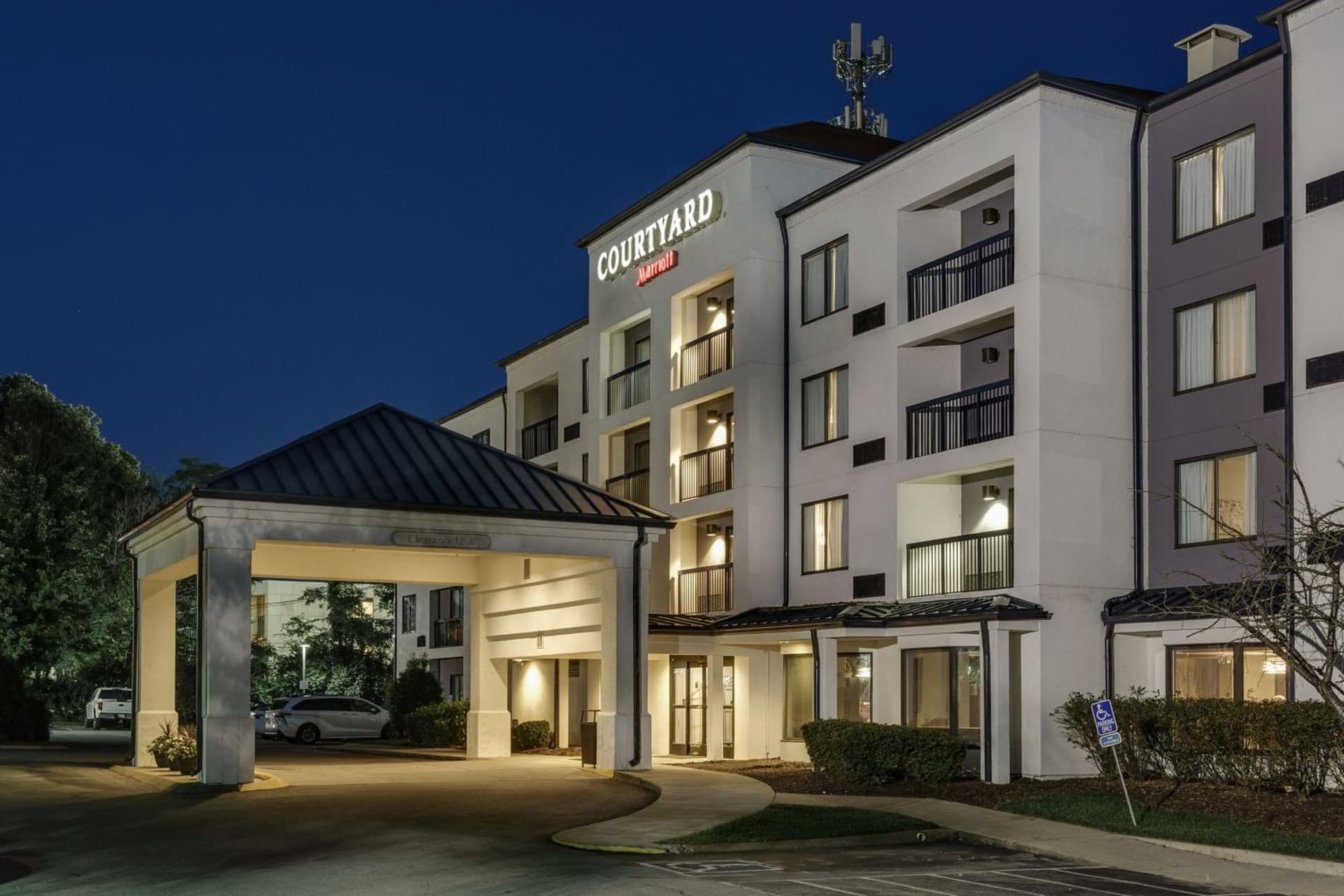 Courtyard by Marriott Nashville at Opryland interior in Nashville, TN — gallery photo 2