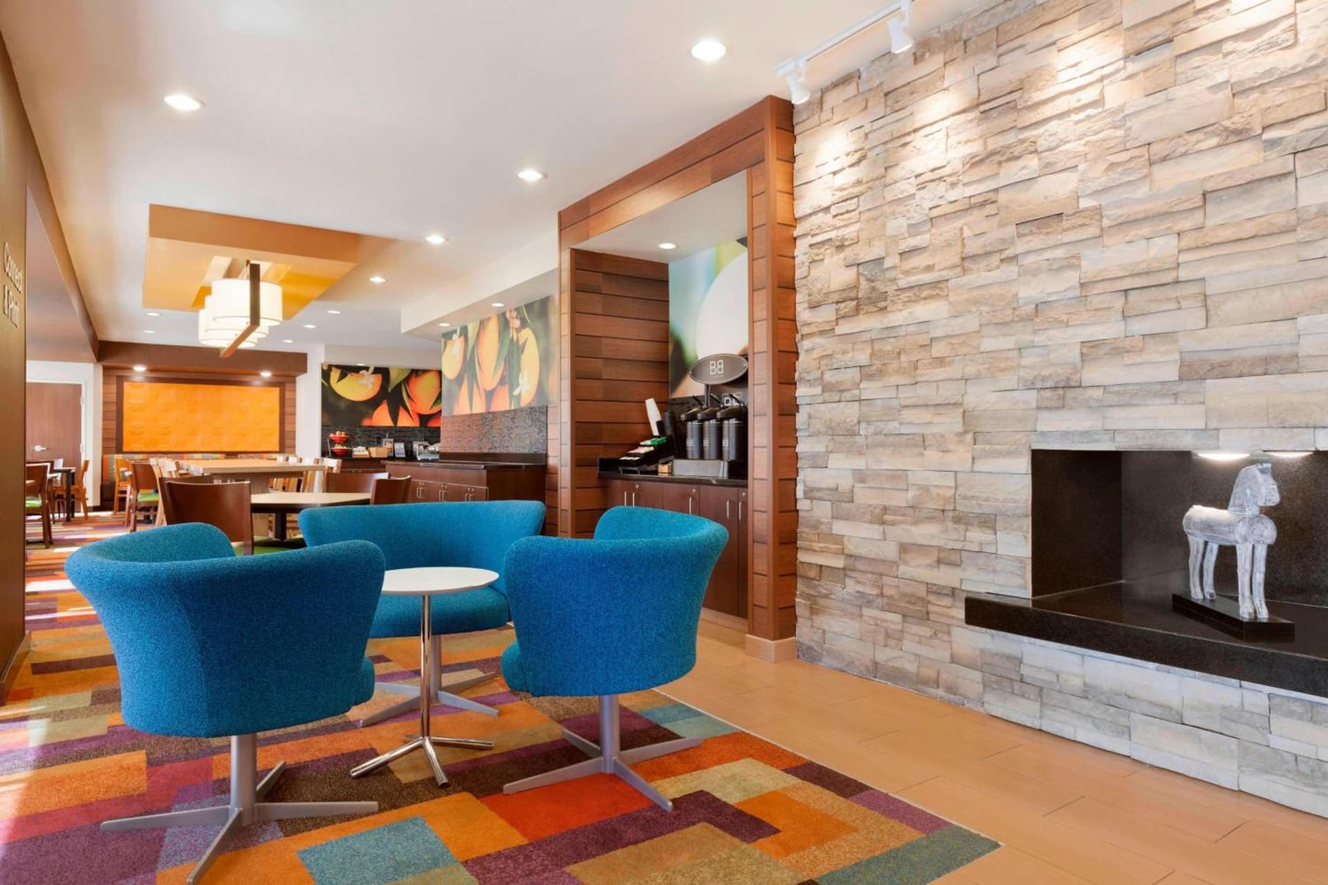 Fairfield Inn & Suites Longview interior in Longview, TX — gallery photo 2