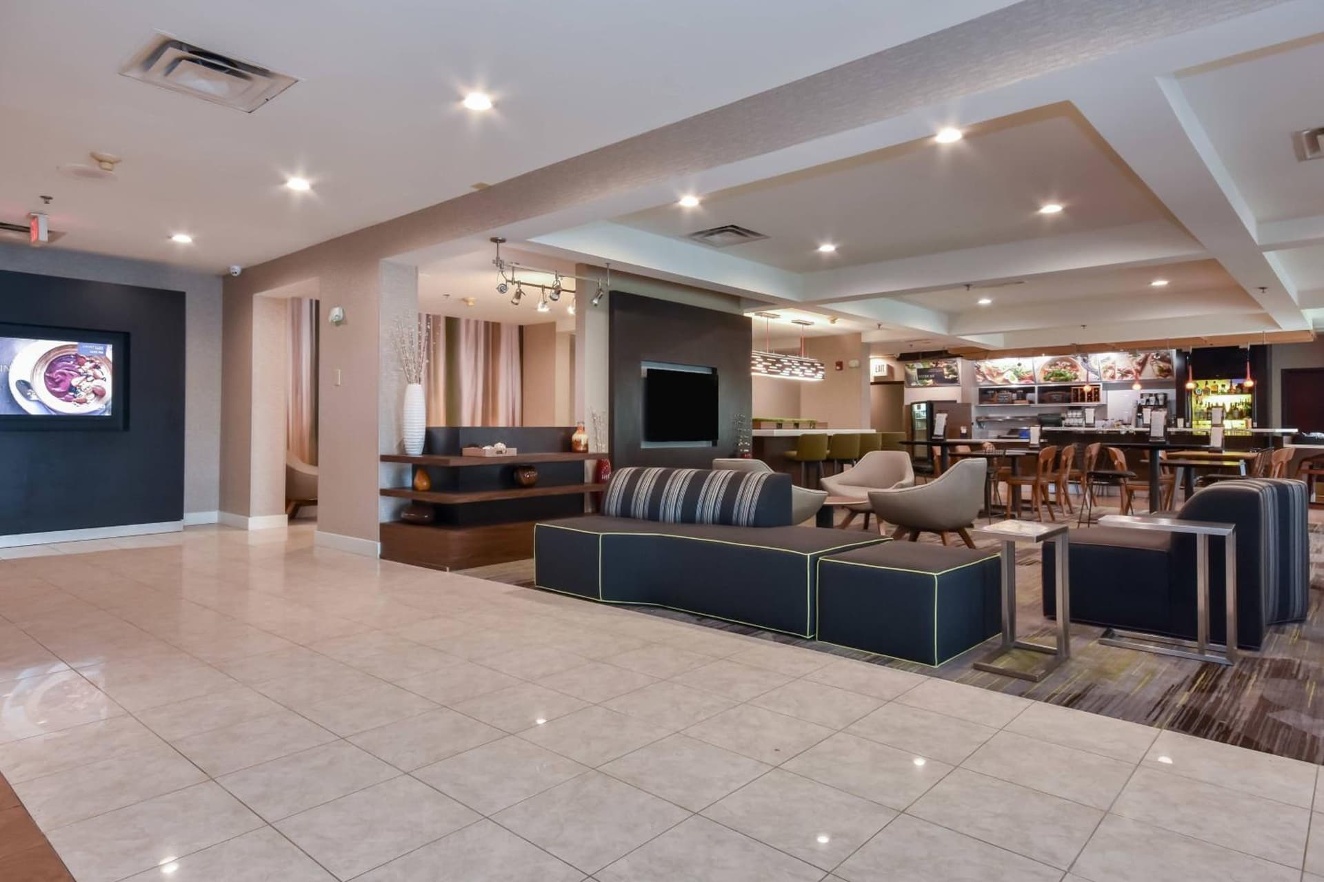 Courtyard by Marriott Charlotte Lake Norman property views in Huntersville, NC — gallery photo 3
