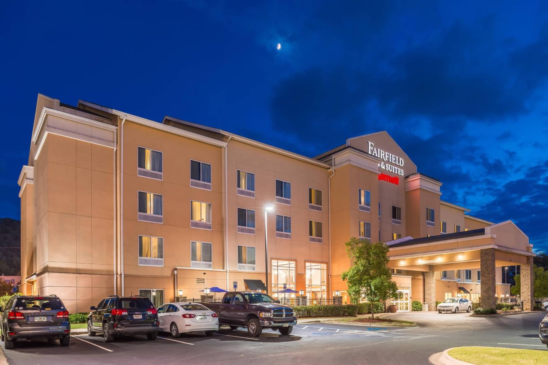 Fairfield Inn and Suites by Marriott Birmingham Pelham/I-65 featured exterior or lobby in Pelham, AL — similar hotel