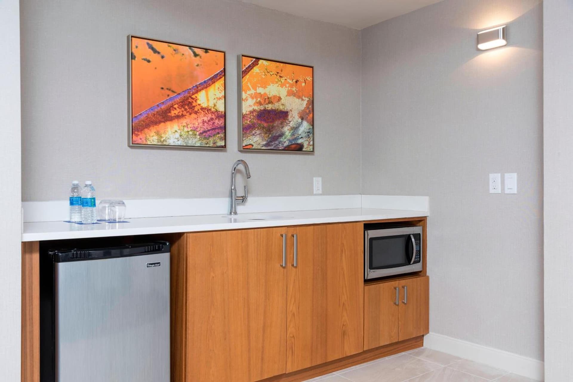 Sonesta Hotel Grand Rapids Airport gallery photo in Grand Rapids, MI — image 5