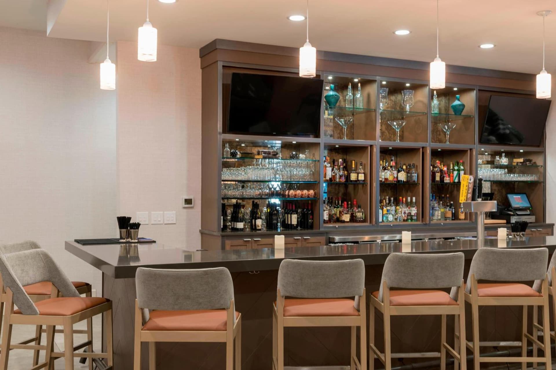 Sonesta Hotel Grand Rapids Airport gallery photo in Grand Rapids, MI — image 34