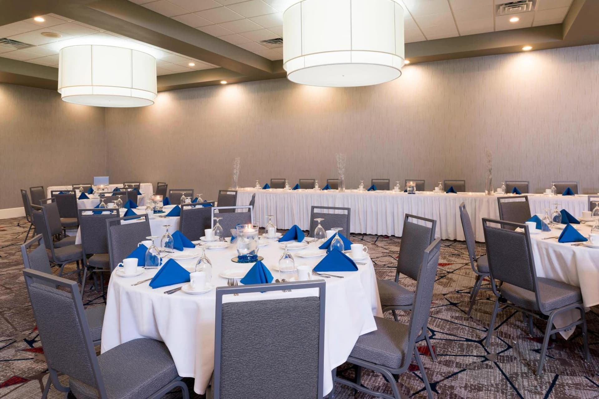 Sonesta Hotel Grand Rapids Airport interior in Grand Rapids, MI — gallery photo 2