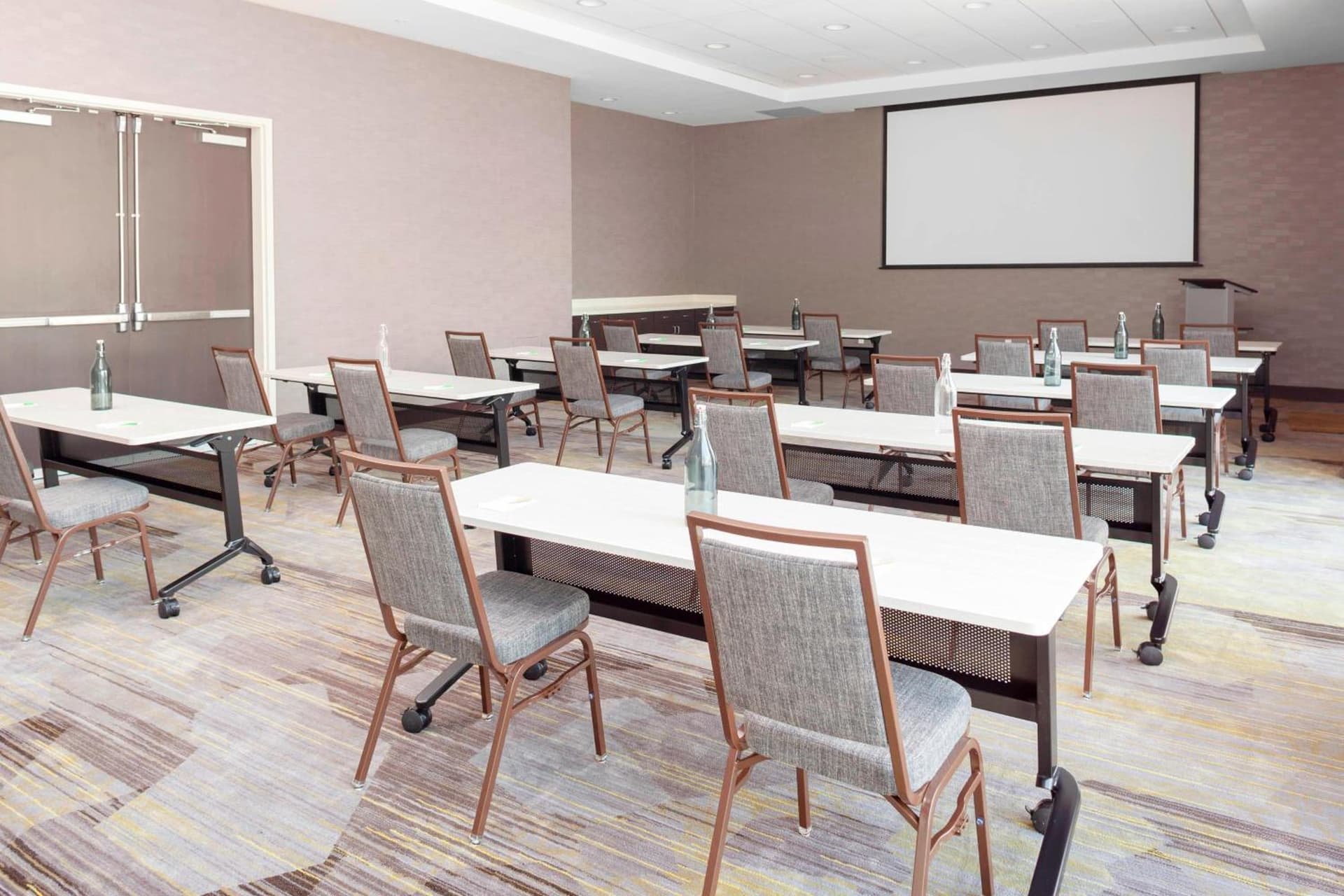 Courtyard by Marriott DeLand Historic Downtown gallery photo in DeLand, FL — image 25