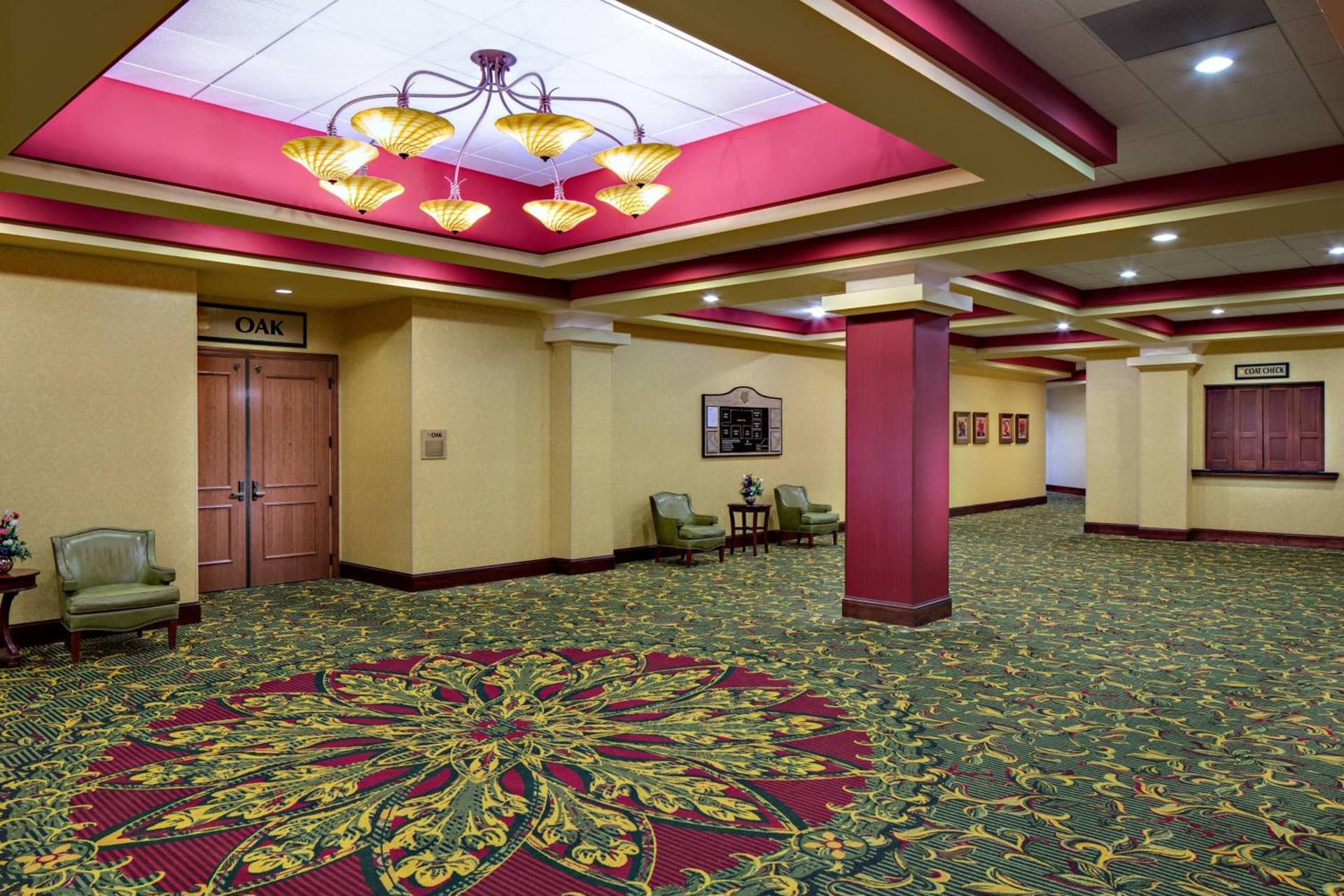 Radisson Hotel Cedar Rapids interior in Cedar Rapids, IA — gallery photo 2
