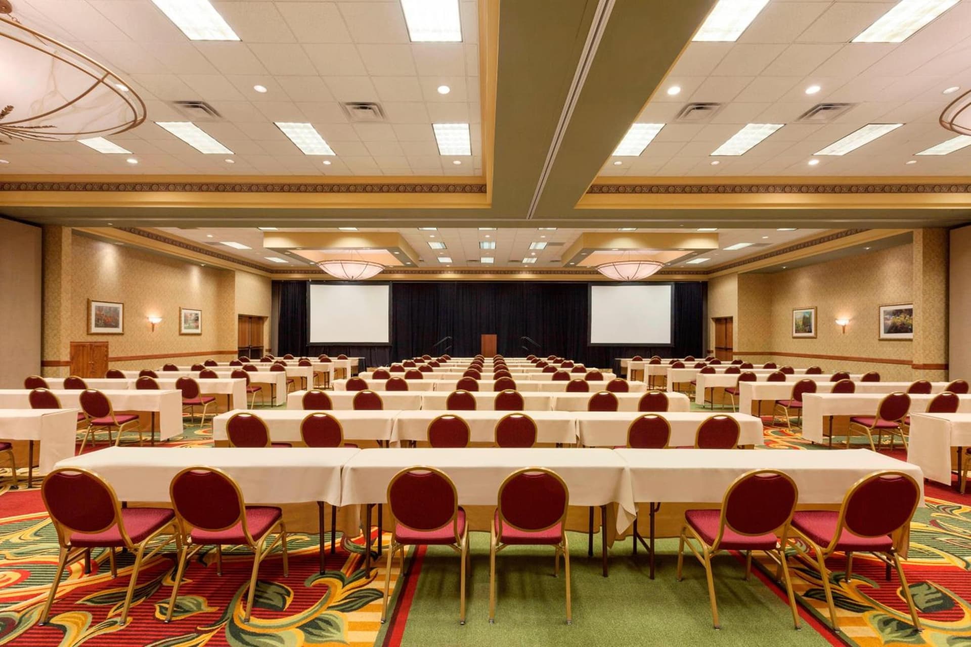 Radisson Hotel Cedar Rapids gallery photo in Cedar Rapids, IA — image 6