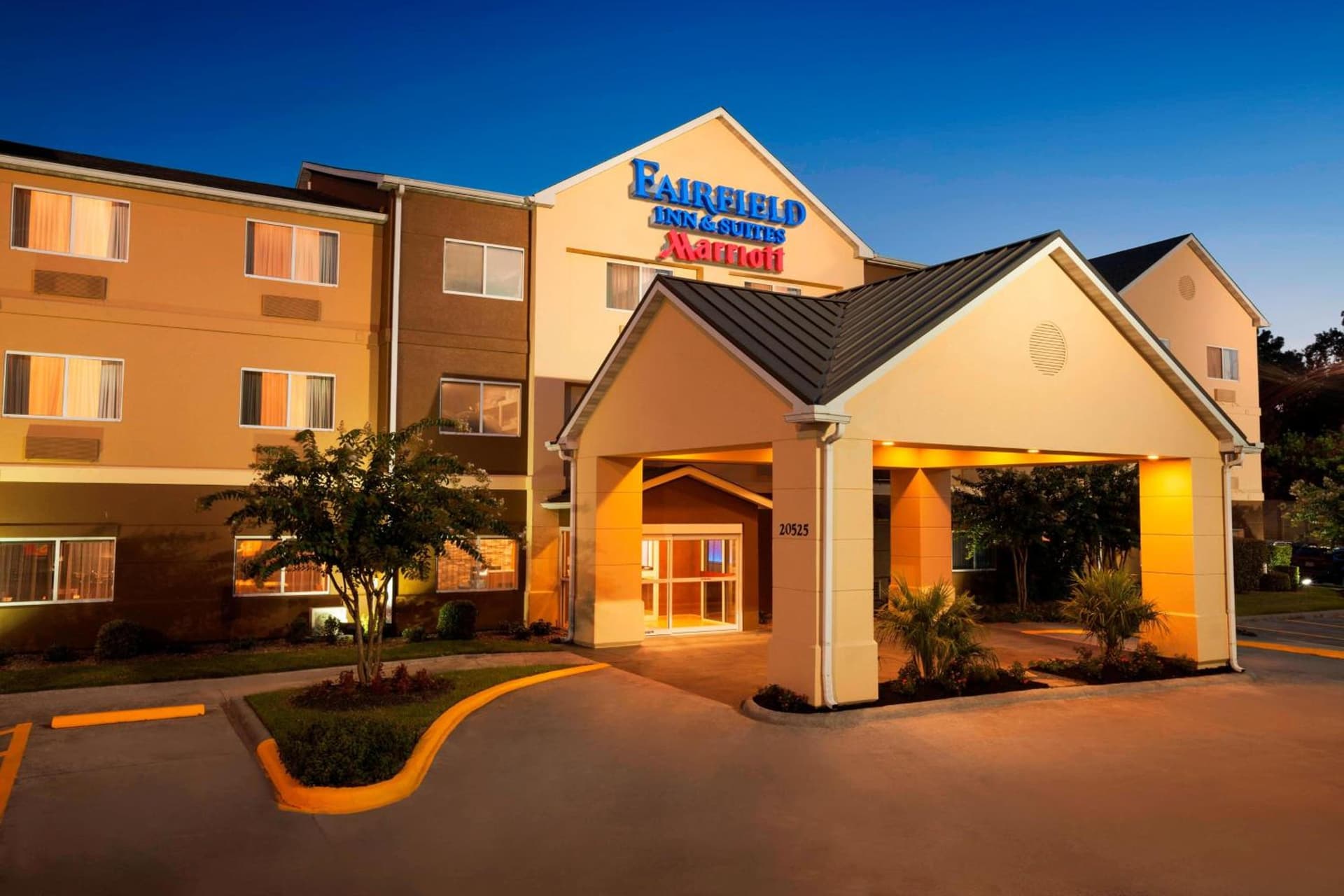 Fairfield Inn & Suites Houston Humble interior in Humble, TX — gallery photo 2