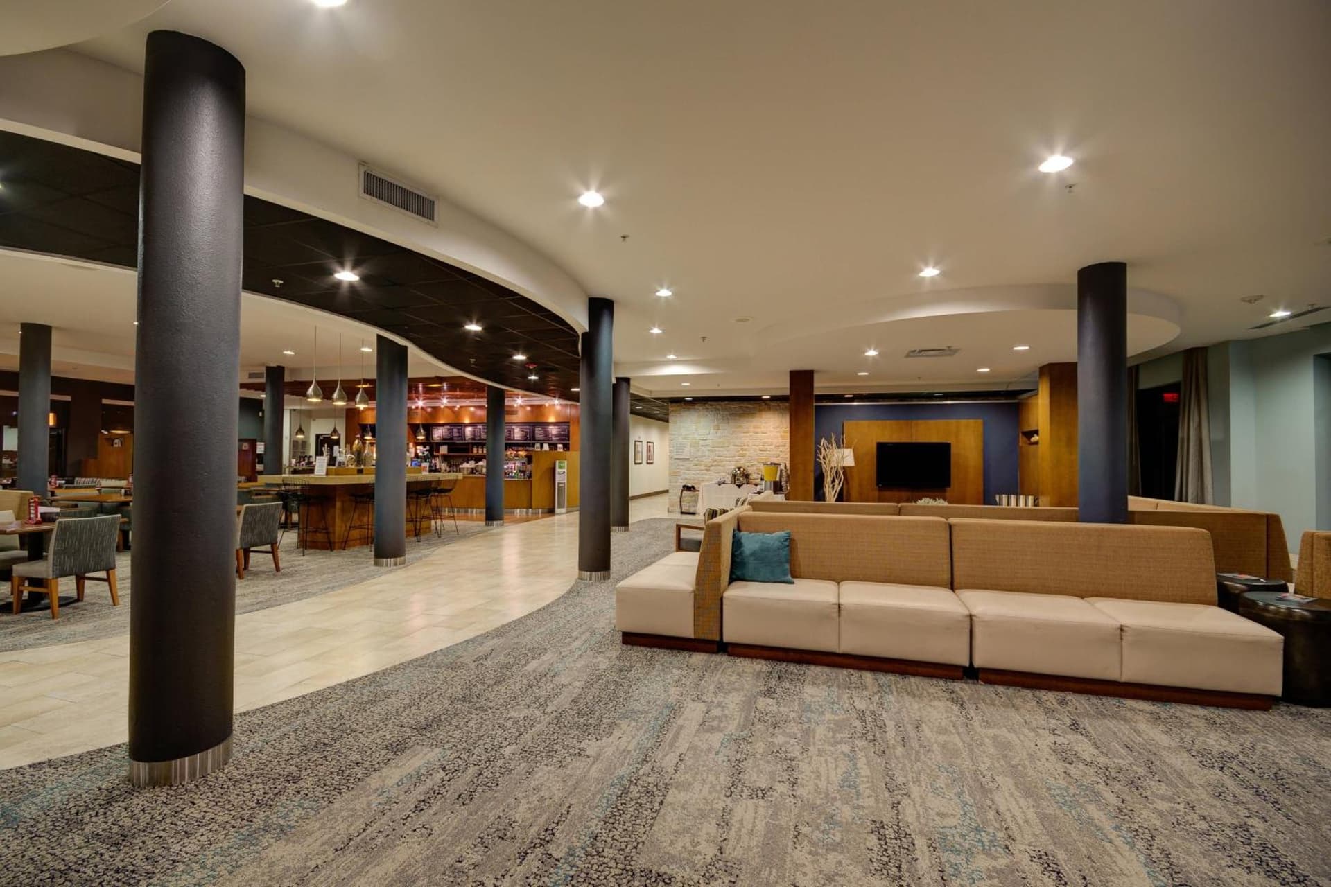 Courtyard by Marriott New Braunfels River Village interior in New Braunfels, TX — gallery photo 2