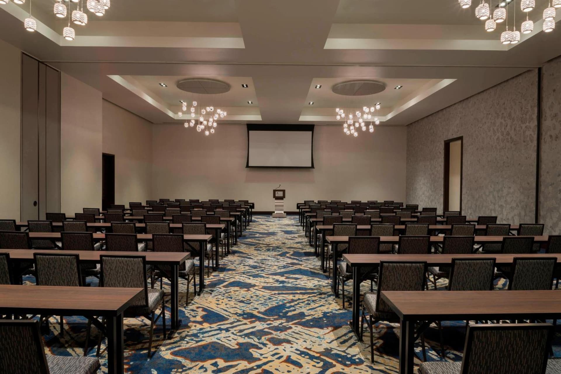 Buffalo Marriott at LECOM HARBORCENTER gallery photo in Buffalo, NY — image 30