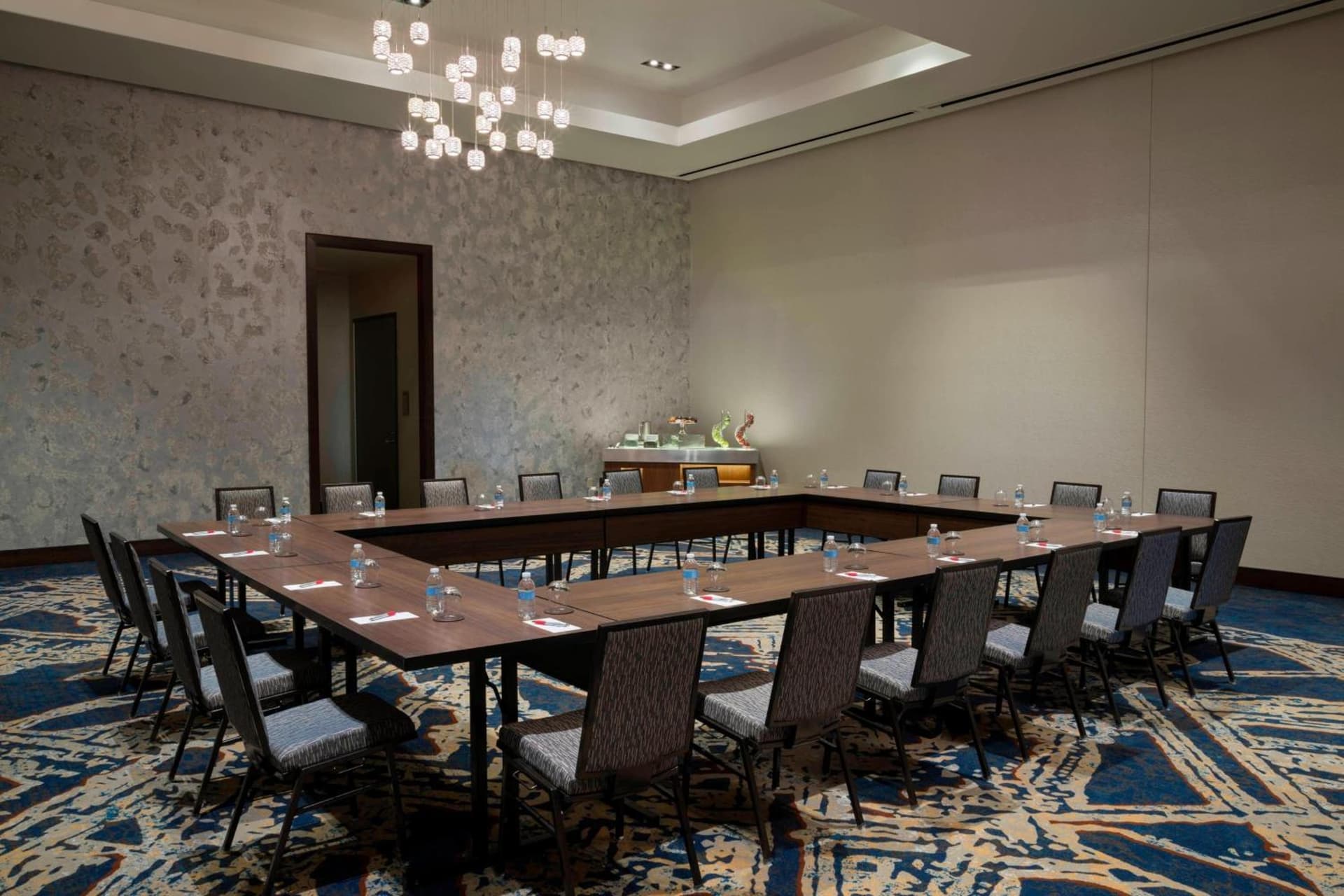 Buffalo Marriott at LECOM HARBORCENTER gallery photo in Buffalo, NY — image 21