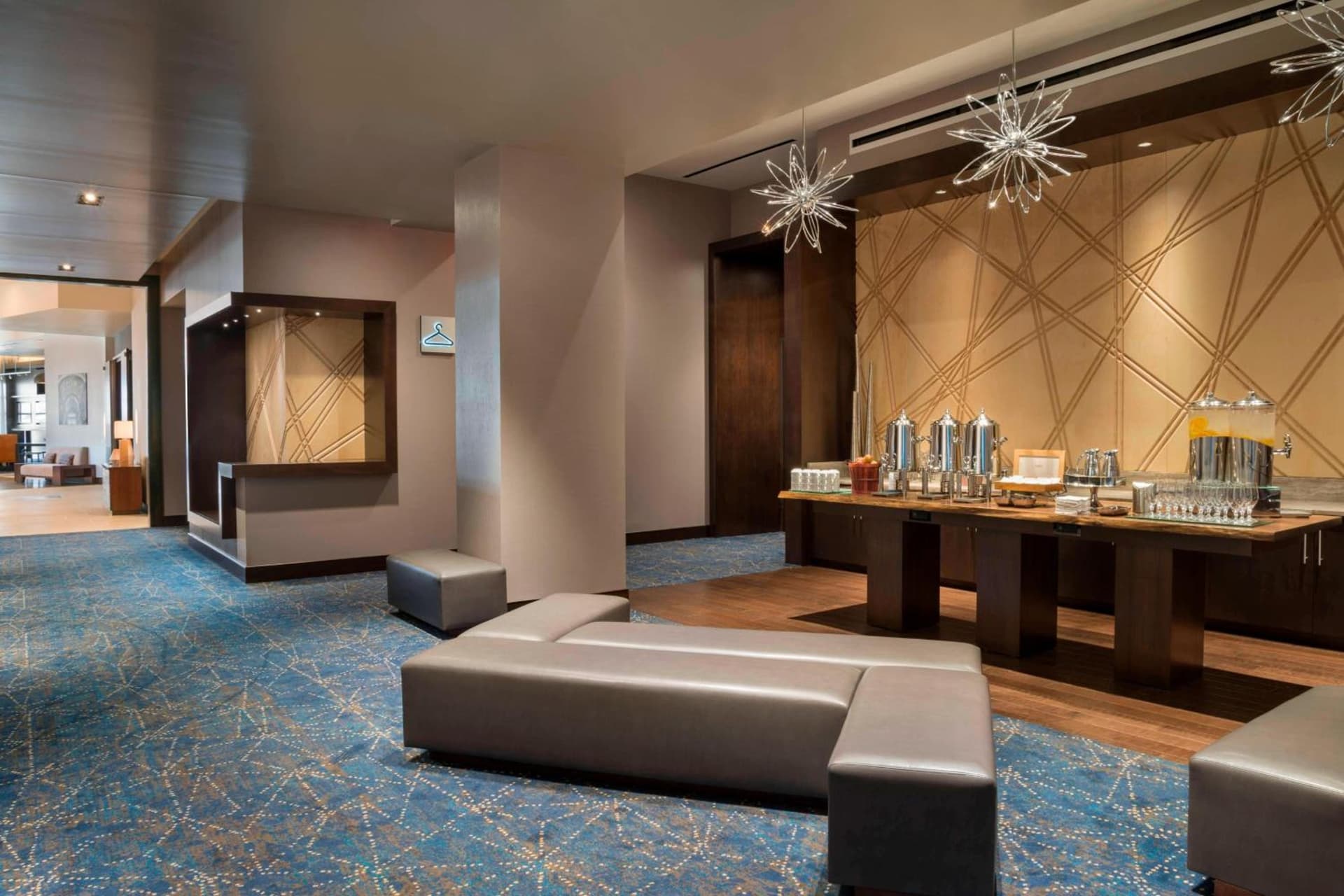 Buffalo Marriott at LECOM HARBORCENTER gallery photo in Buffalo, NY — image 24