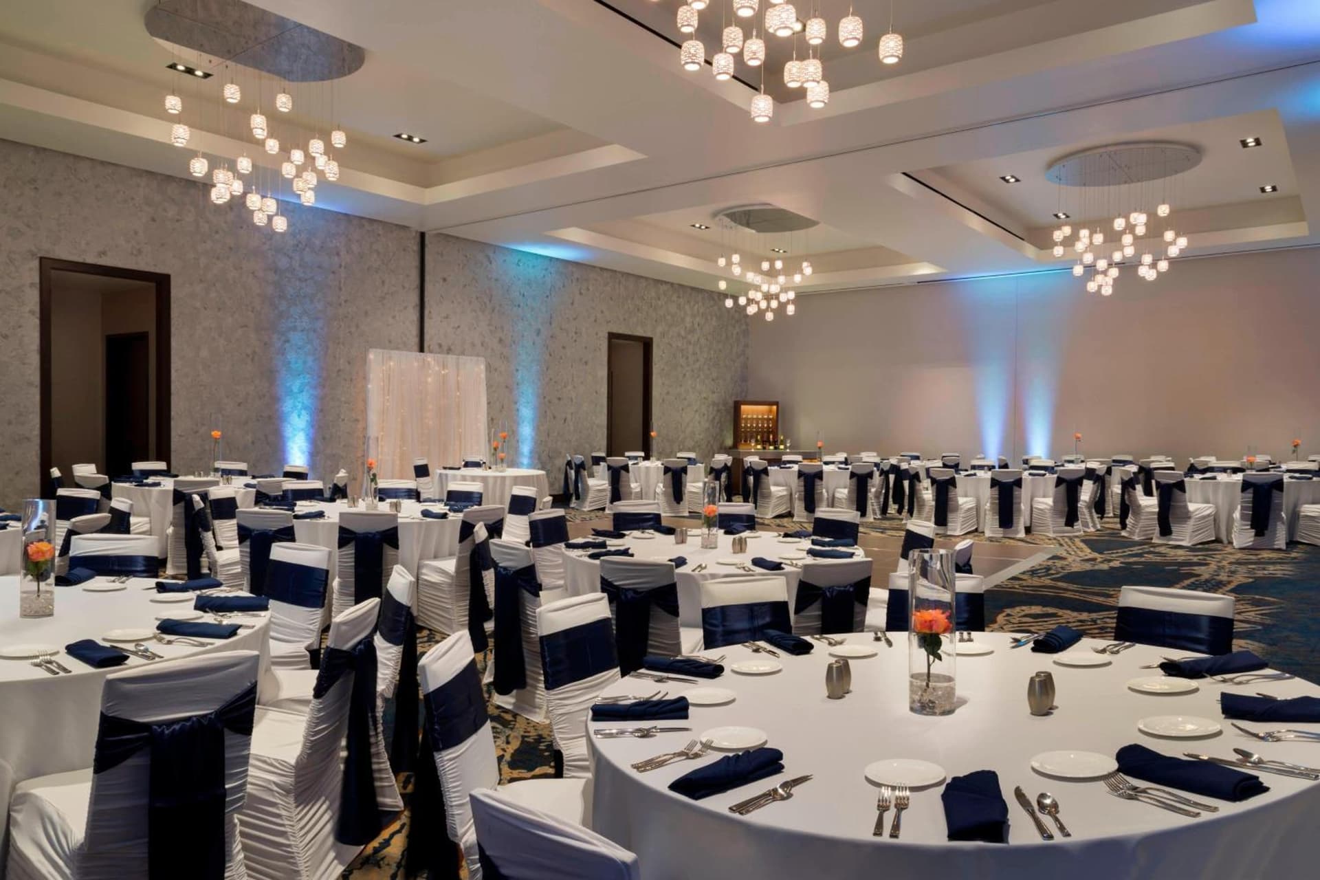 Buffalo Marriott at LECOM HARBORCENTER gallery photo in Buffalo, NY — image 15