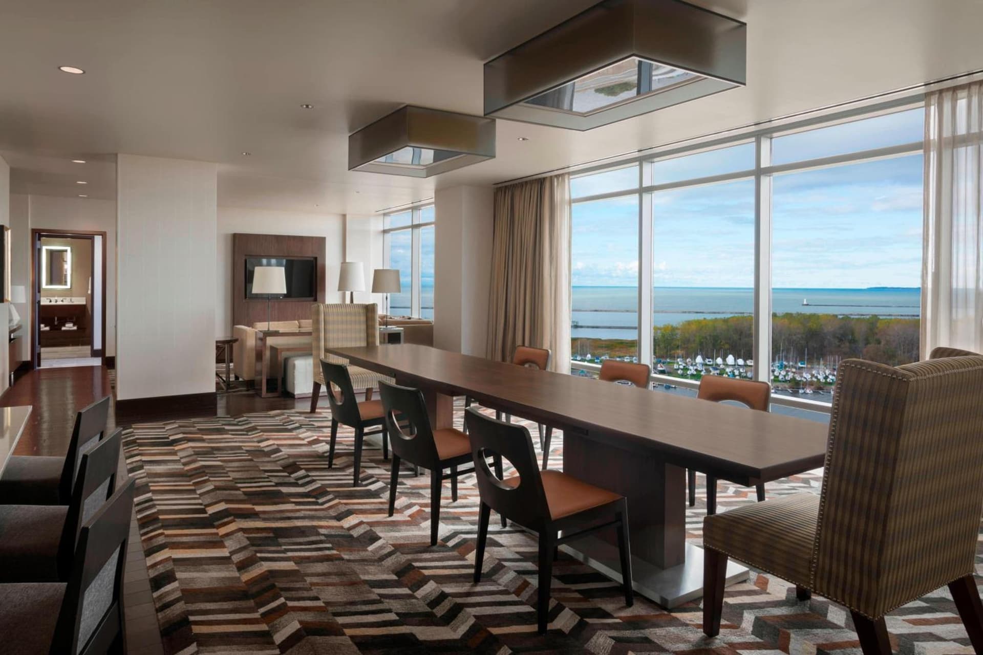 Buffalo Marriott at LECOM HARBORCENTER gallery photo in Buffalo, NY — image 47