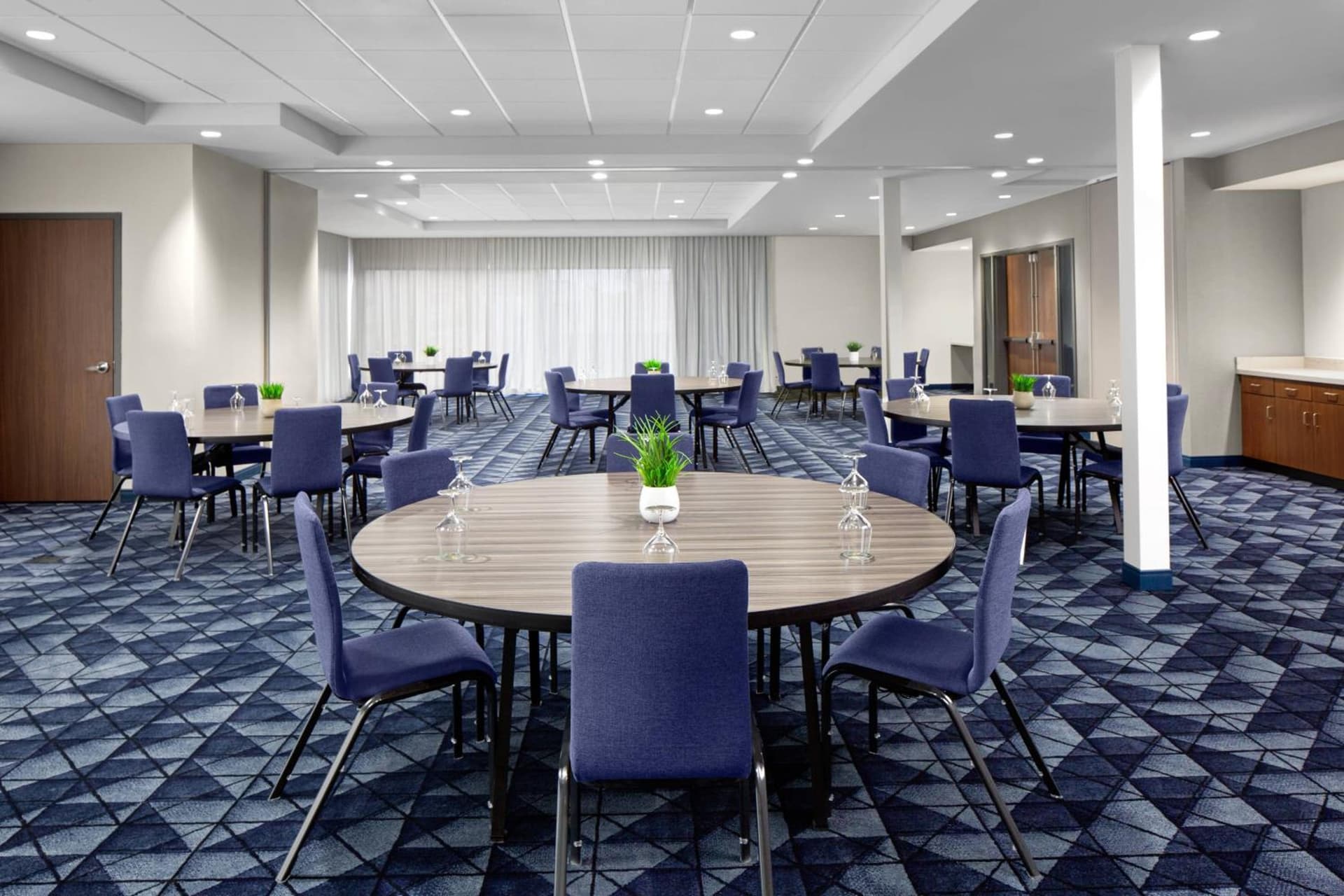 Courtyard by Marriott Lansing Downtown gallery photo in Lansing, MI — image 7