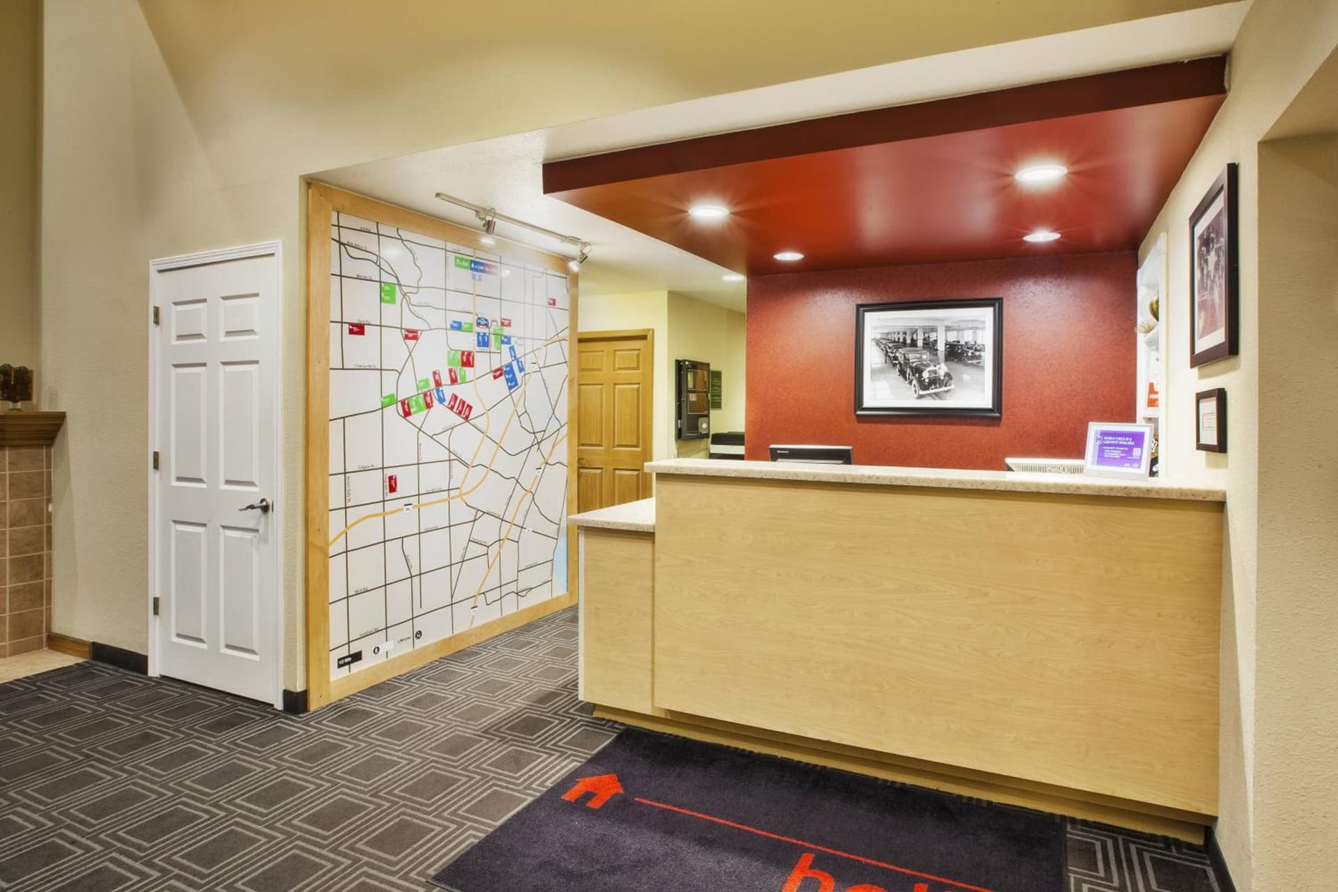 TownePlace Suites Detroit Dearborn interior in Dearborn, MI — gallery photo 2
