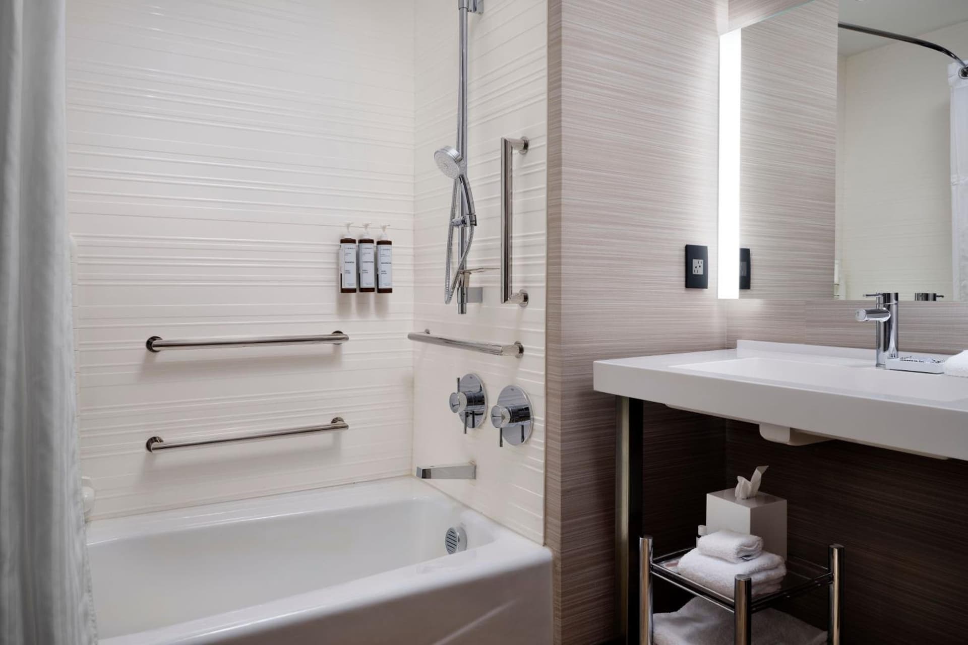 AC Hotel by Marriott Dallas Frisco gallery photo in Frisco, TX — image 11