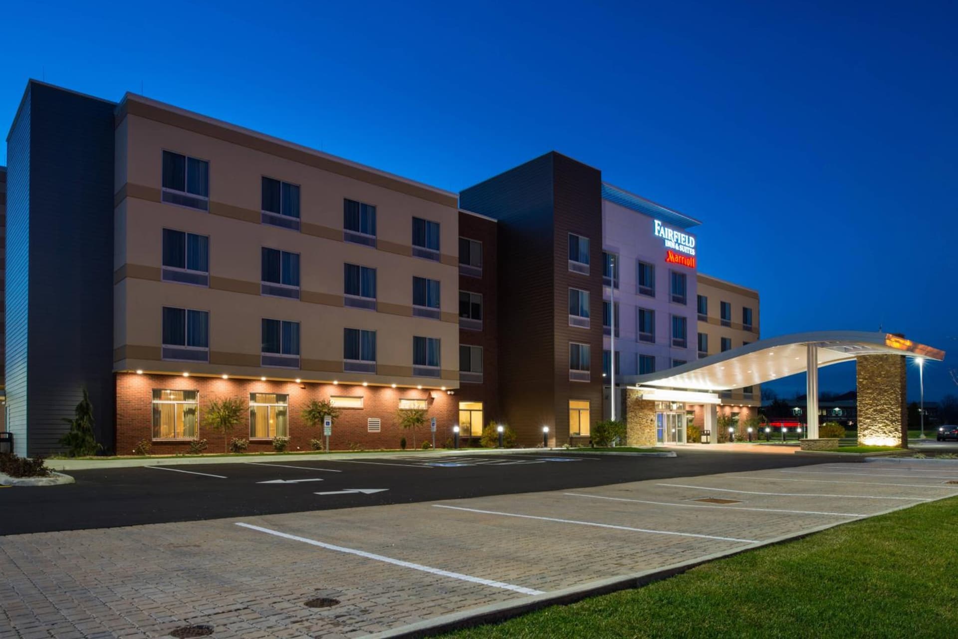 Fairfield Inn & Suites by Marriott Akron Stow featured exterior or lobby in Stow, OH — similar hotel