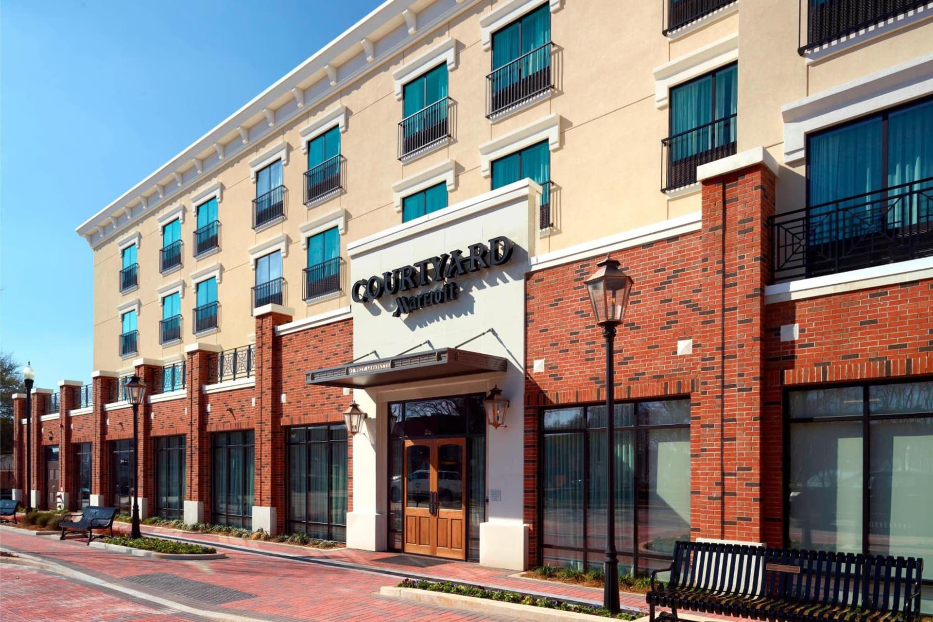 Courtyard by Marriott LaGrange interior in LaGrange, GA — gallery photo 2