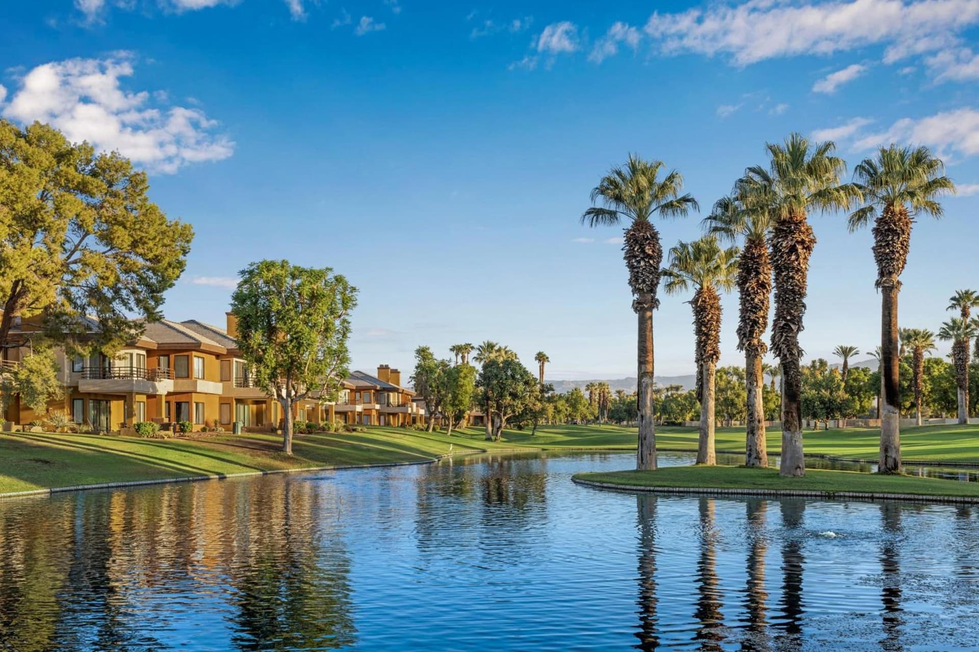 Marriott's Desert Springs Villas I featured exterior or lobby in Palm Desert, CA — similar hotel