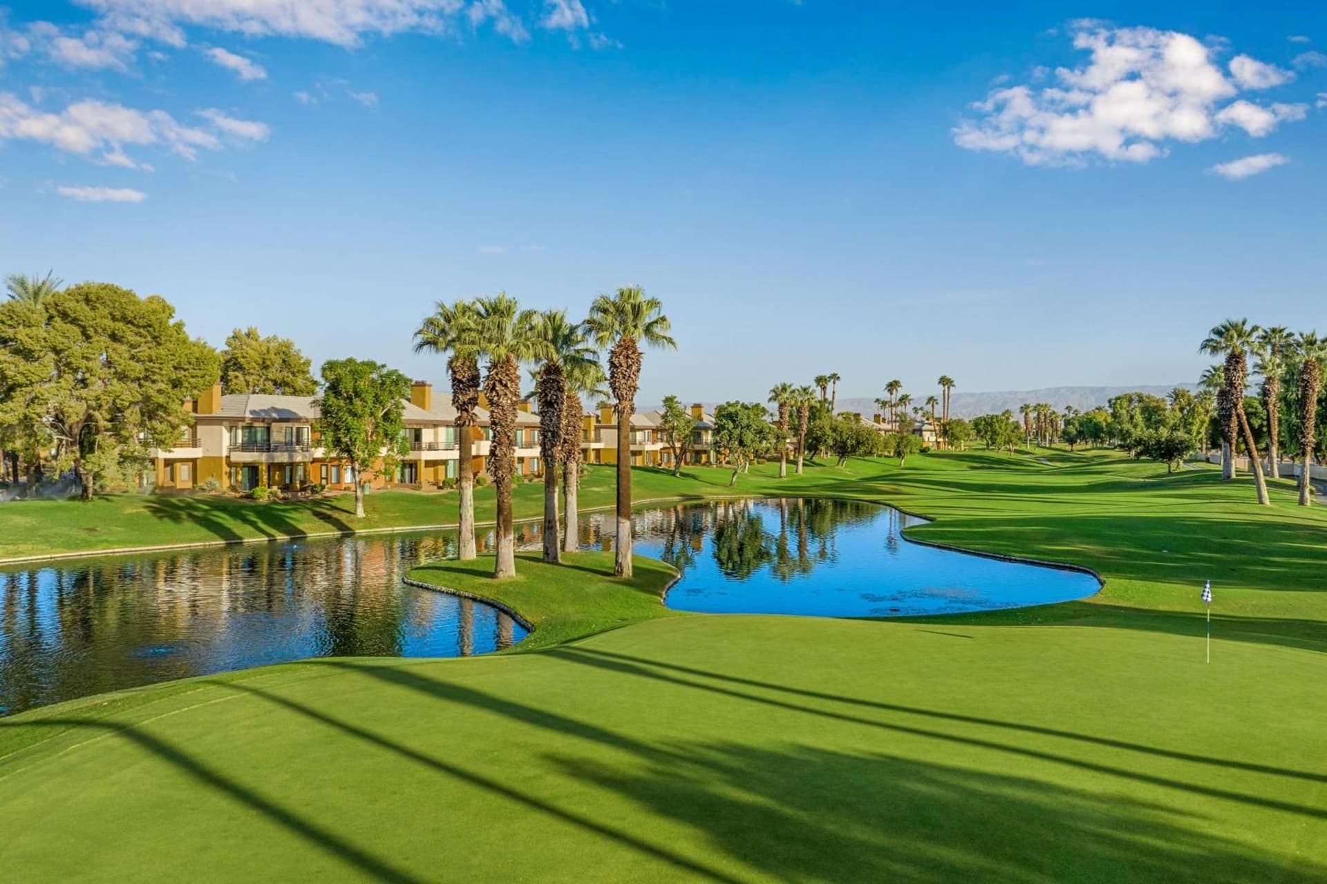 Marriott's Desert Springs Villas I interior in Palm Desert, CA — gallery photo 2