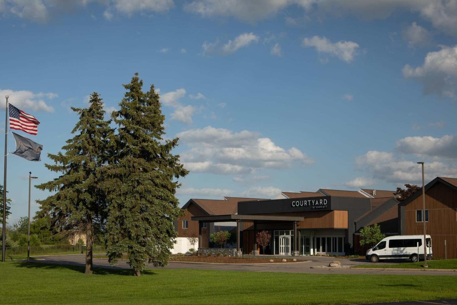 Courtyard by Marriott Lansing featured exterior or lobby in Lansing, MI — similar hotel