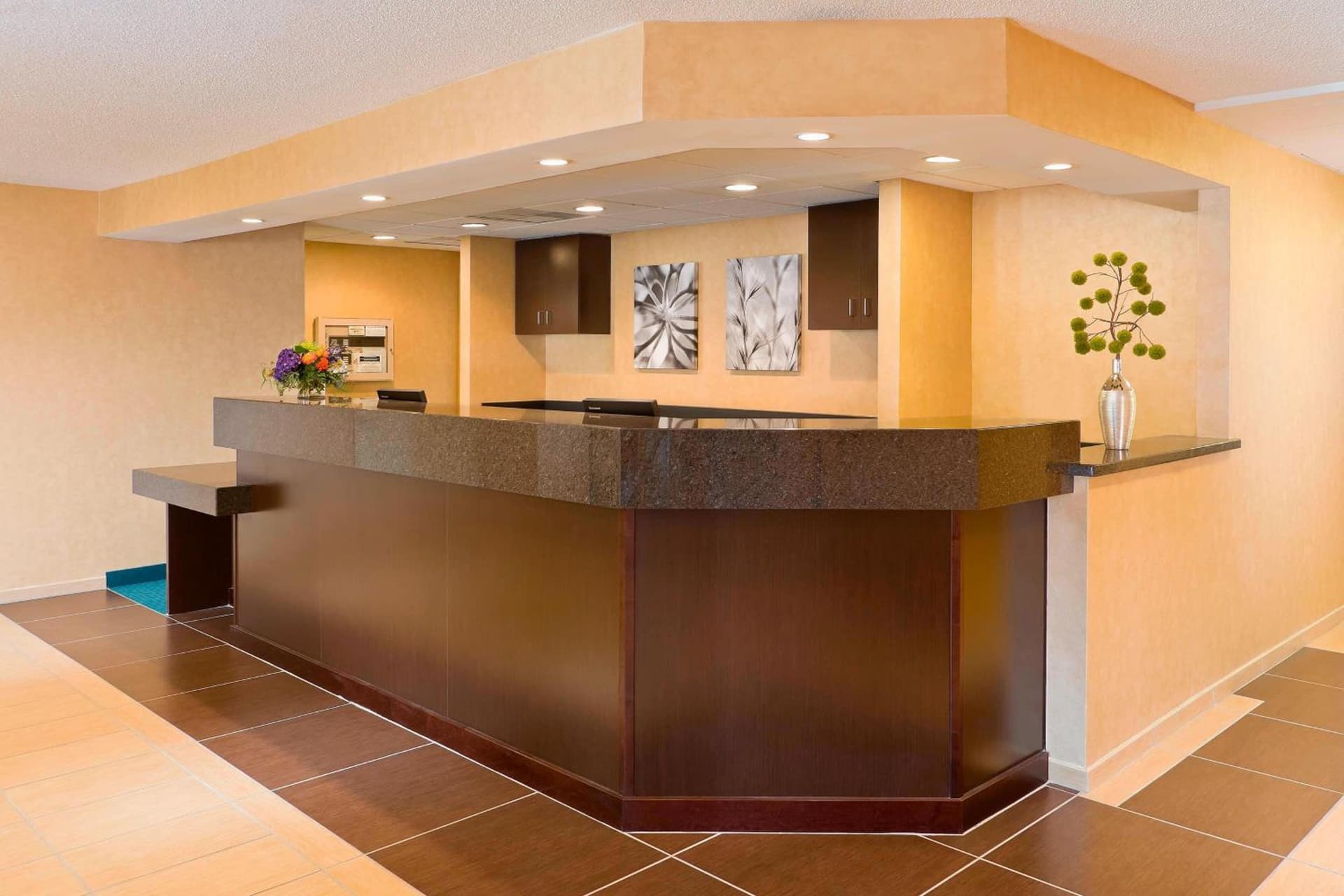 MainStay Suites Appleton Airport - Fox River Mall Area interior in Appleton, WI — gallery photo 2
