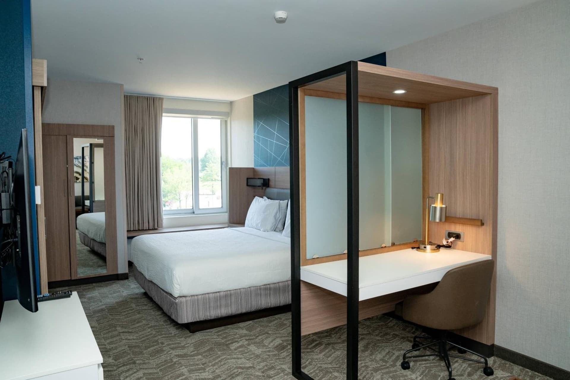 SpringHill Suites by Marriott Woodbridge gallery photo in Woodbridge — image 42