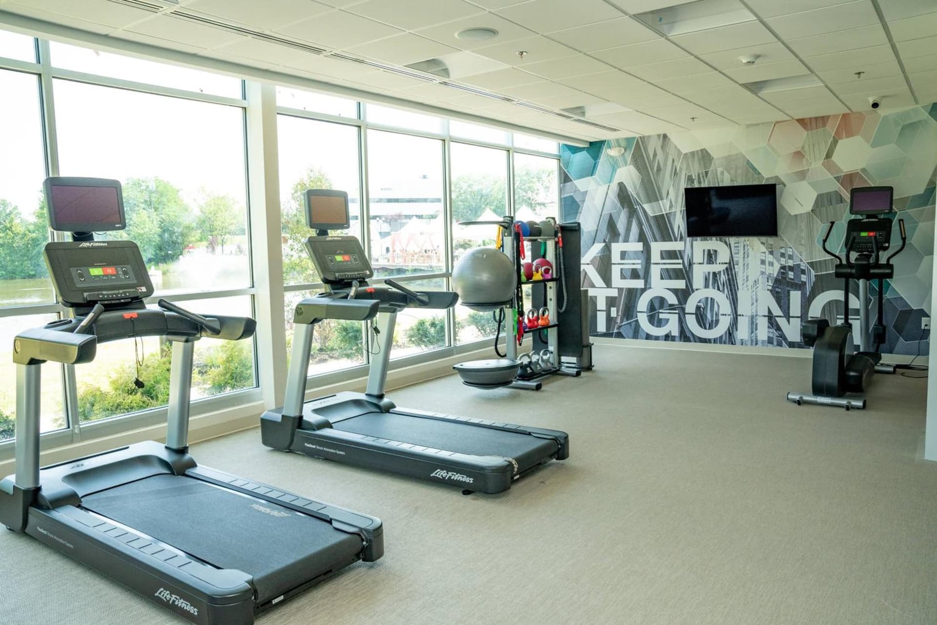 SpringHill Suites by Marriott Woodbridge gallery photo in Woodbridge — image 21