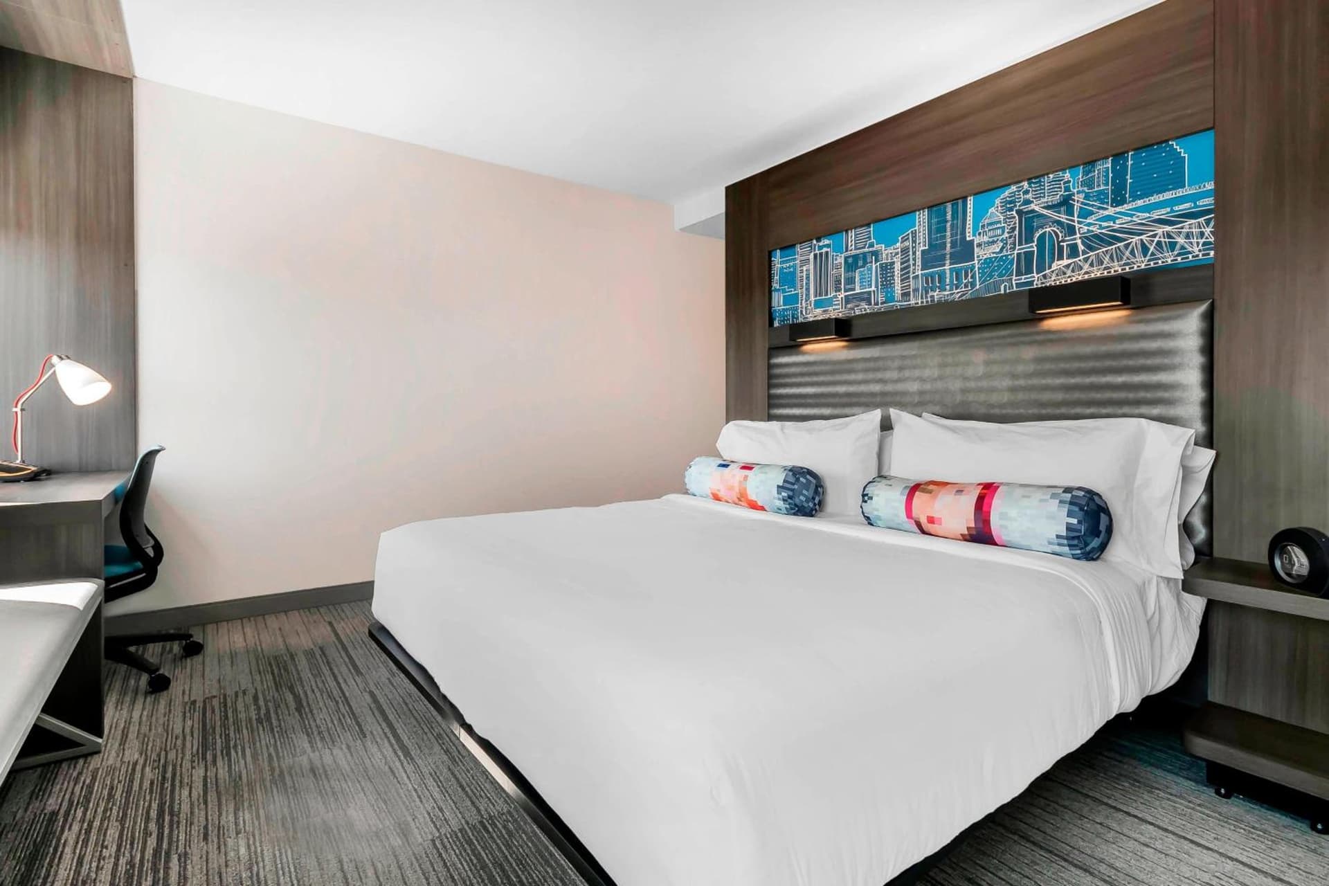 Aloft by Marriott Newport on the Levee gallery photo in Newport, KY — image 24
