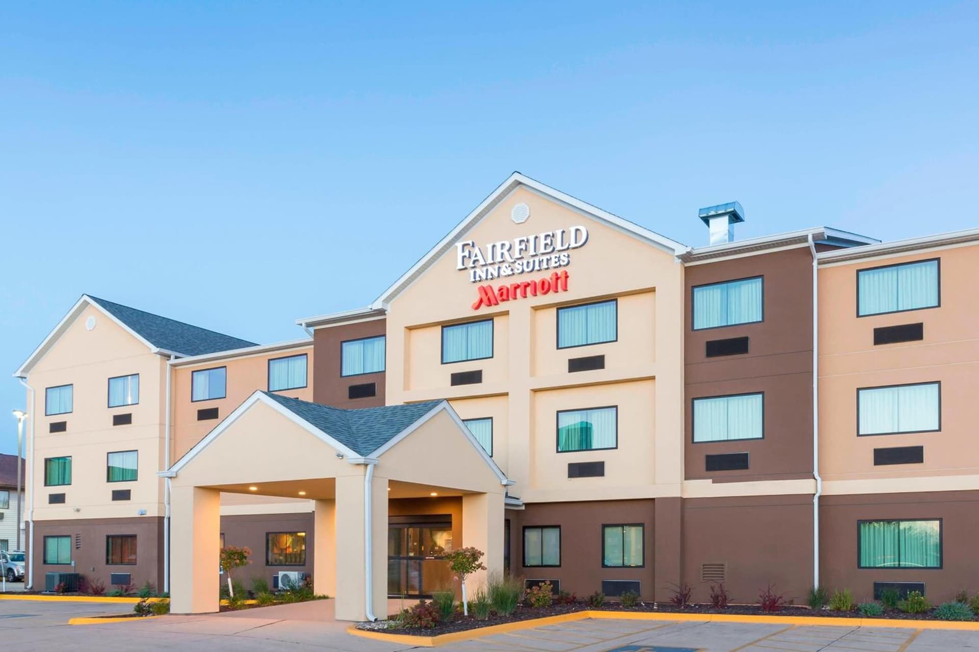 Fairfield Inn & Suites by Marriott Galesburg featured exterior or lobby in Galesburg, IL — similar hotel