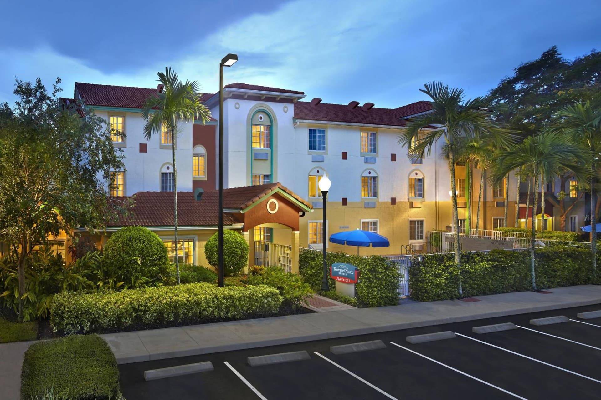 TownePlace Suites by Marriott Fort Lauderdale Weston featured exterior or lobby in Weston, FL — similar hotel