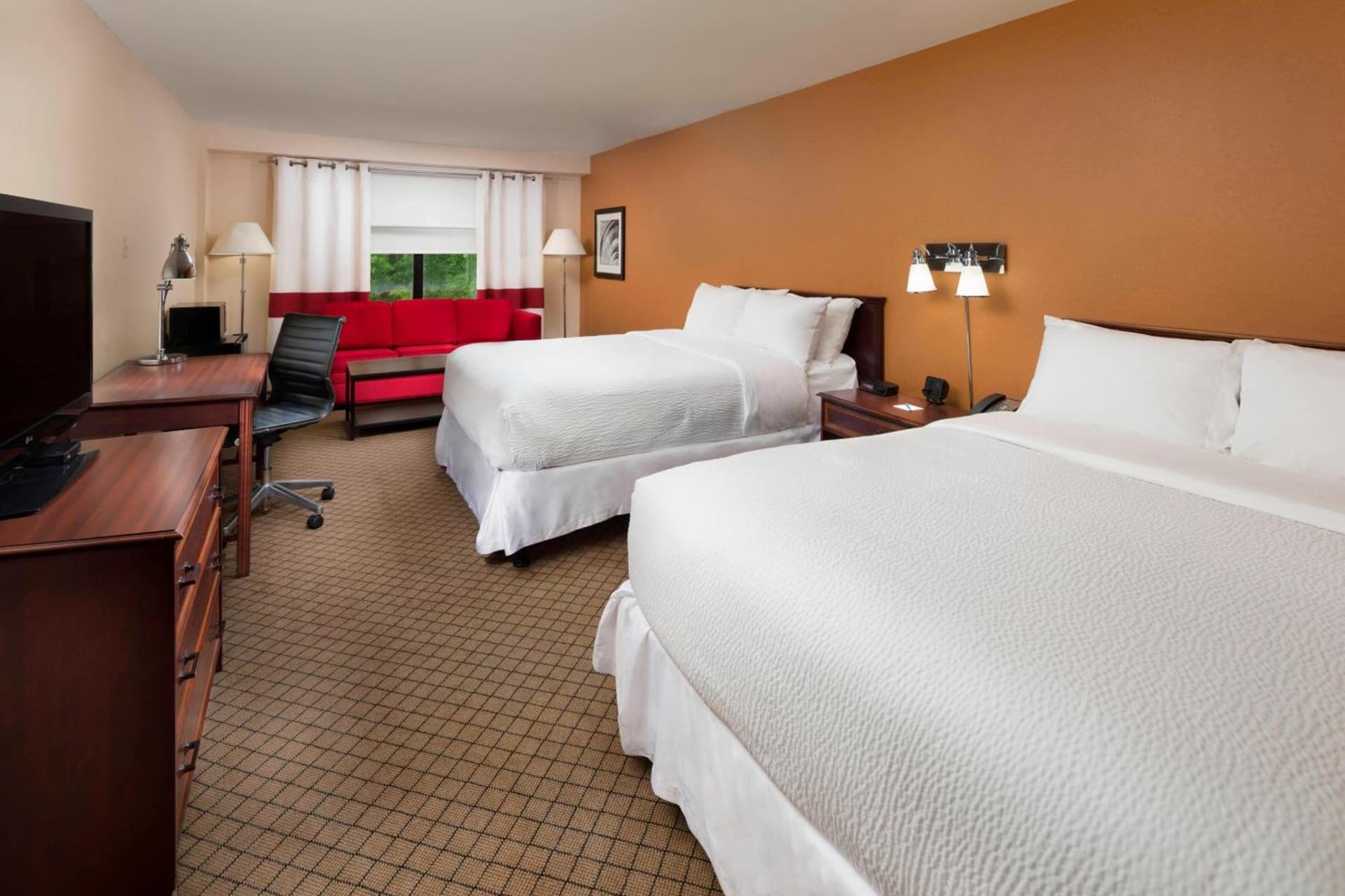 DoubleTree by Hilton Manhattan, KS interior in Manhattan, KS — gallery photo 2