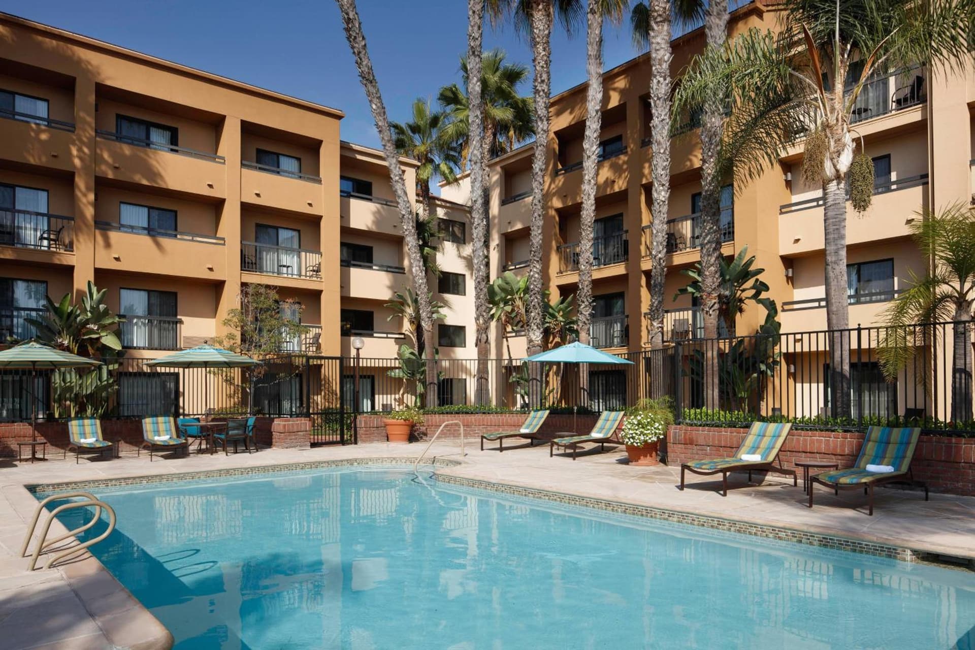 Courtyard Costa Mesa South Coast Metro property views in Santa Ana, CA — gallery photo 3