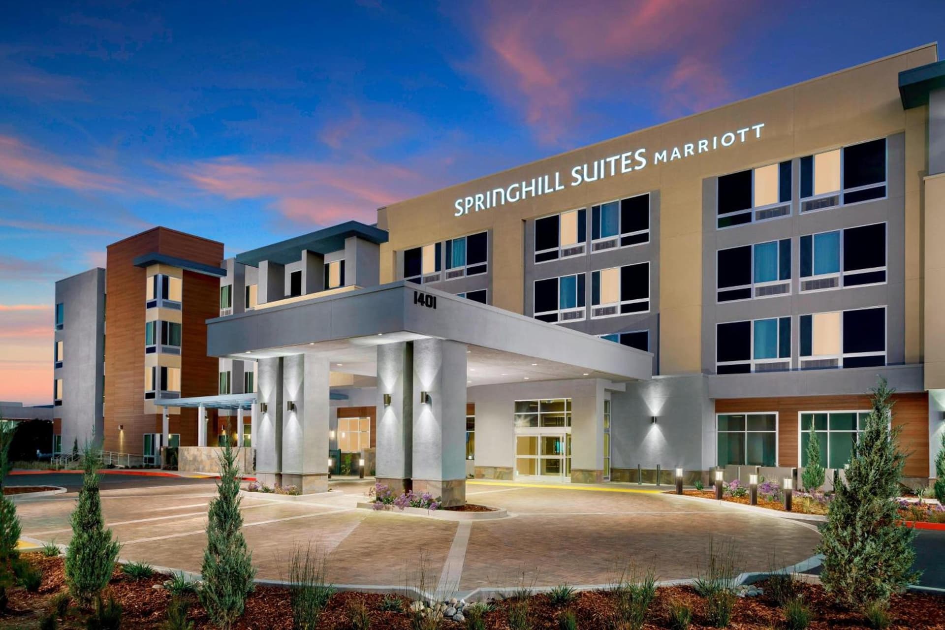 SpringHill Suites by Marriott Belmont Redwood Shores interior in Belmont, CA — gallery photo 2