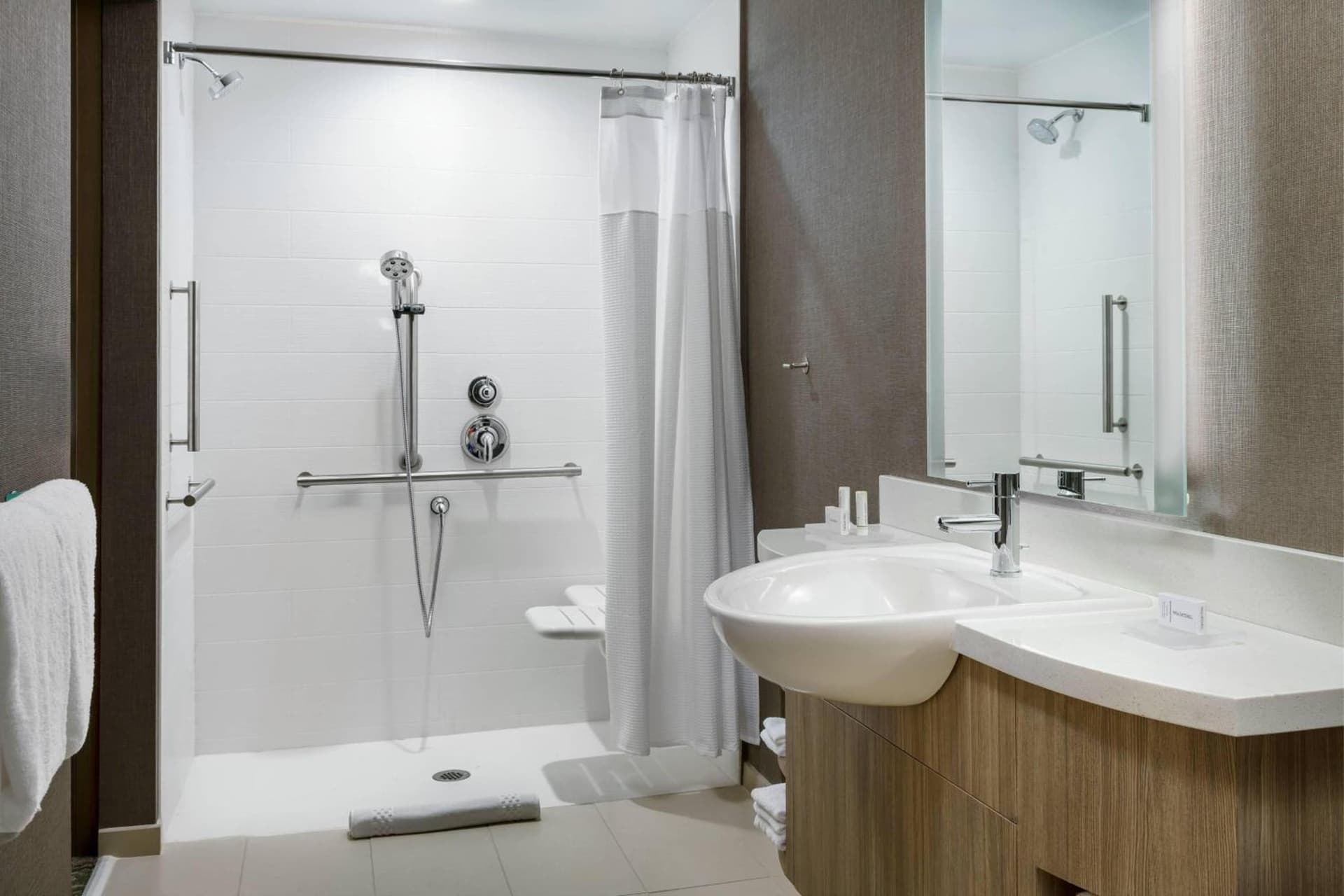 SpringHill Suites by Marriott Belmont Redwood Shores gallery photo in Belmont, CA — image 15