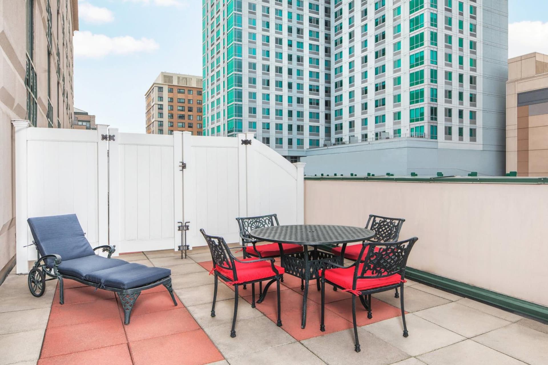 Courtyard by Marriott Stamford Downtown gallery photo in Stamford, CT — image 32