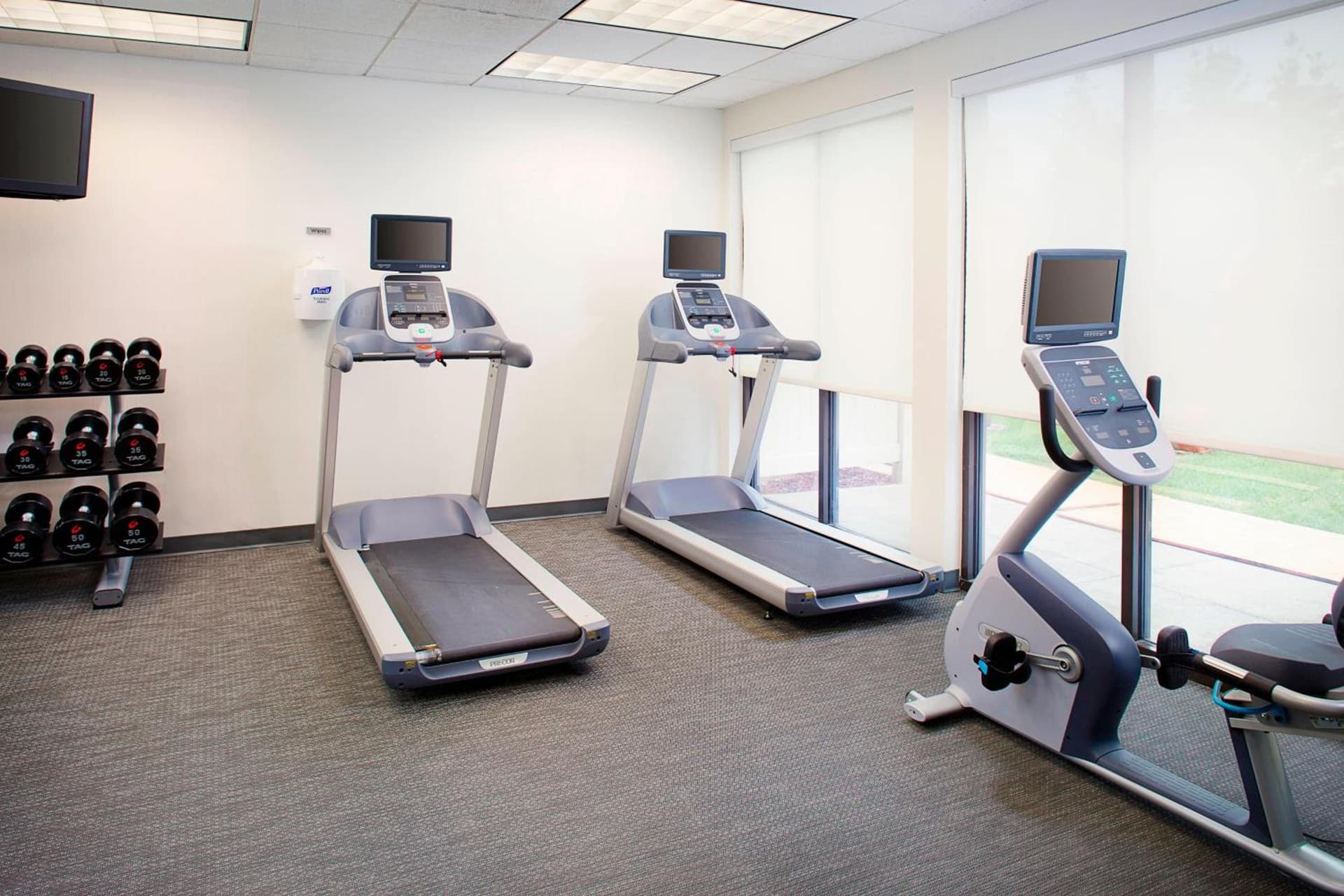 Courtyard by Marriott Roanoke Airport gallery photo in Roanoke, VA — image 14
